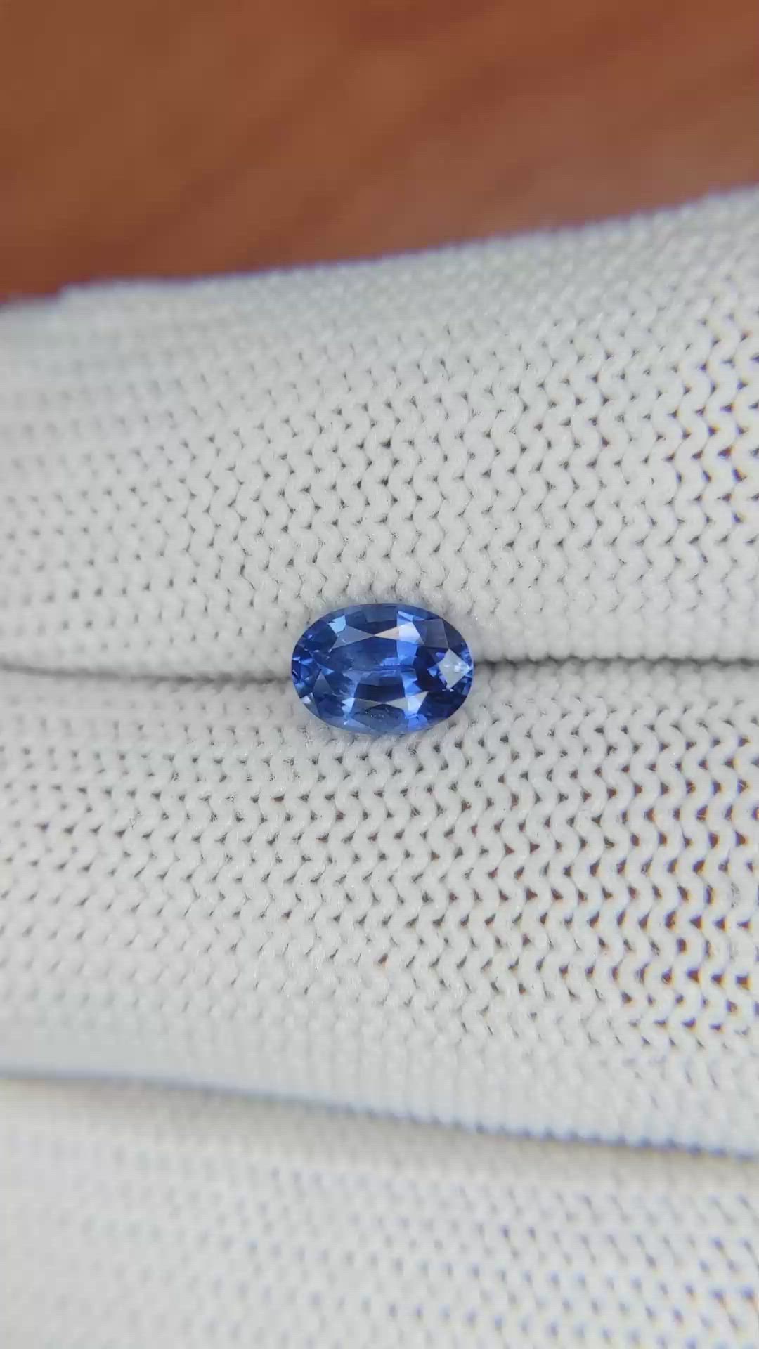 1.04 Ct. Blue Sapphire from Ceylon (Sri Lanka) Size Video
