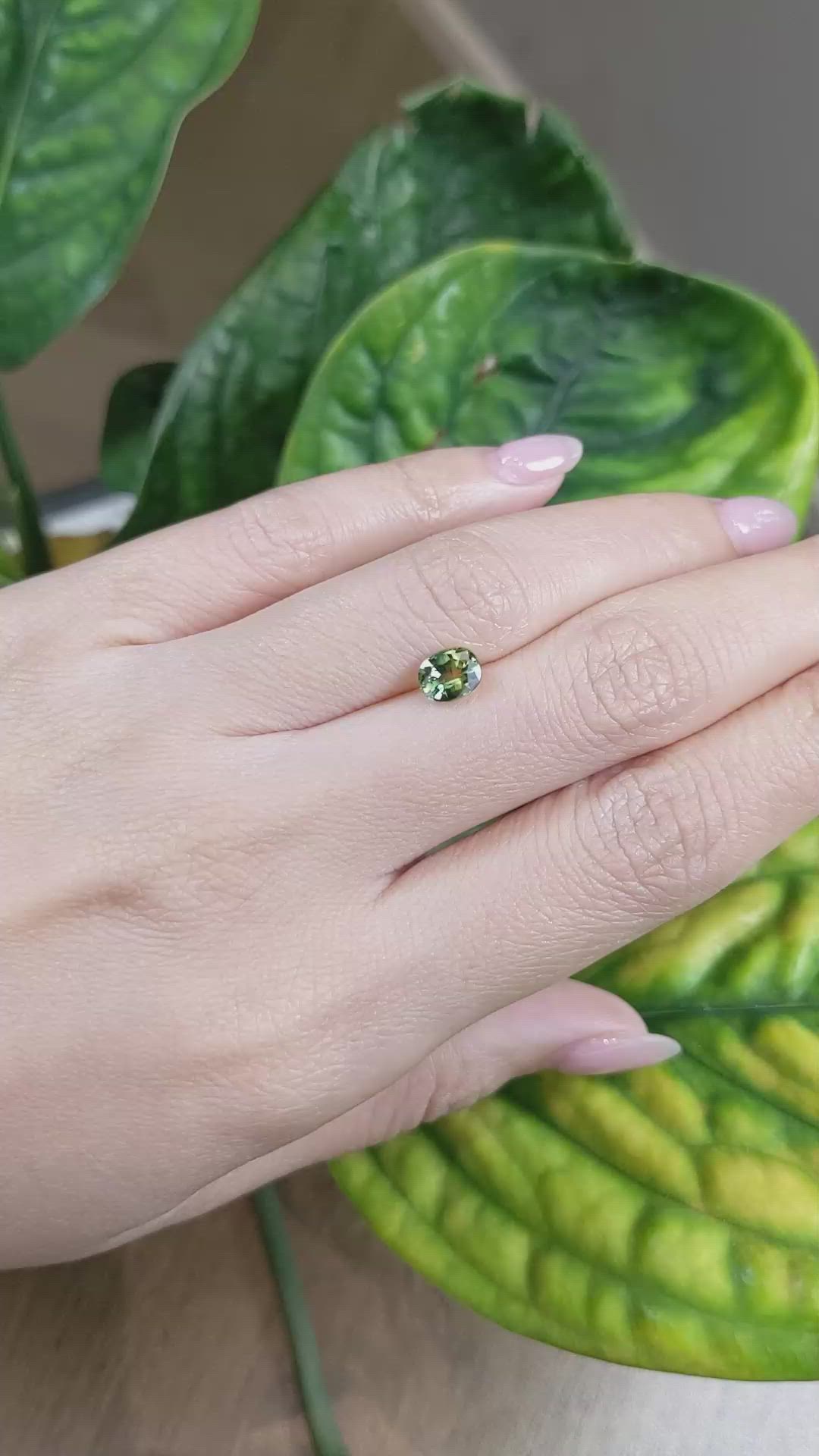 1.17 Ct. Bi Color Sapphire from Australia Size Video