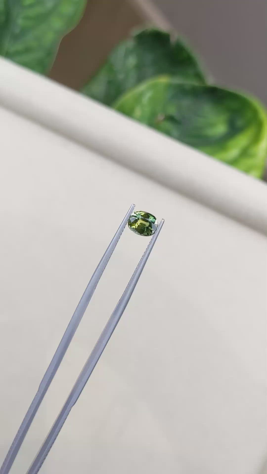 1.17 Ct. Bi Color Sapphire from Australia Size Video