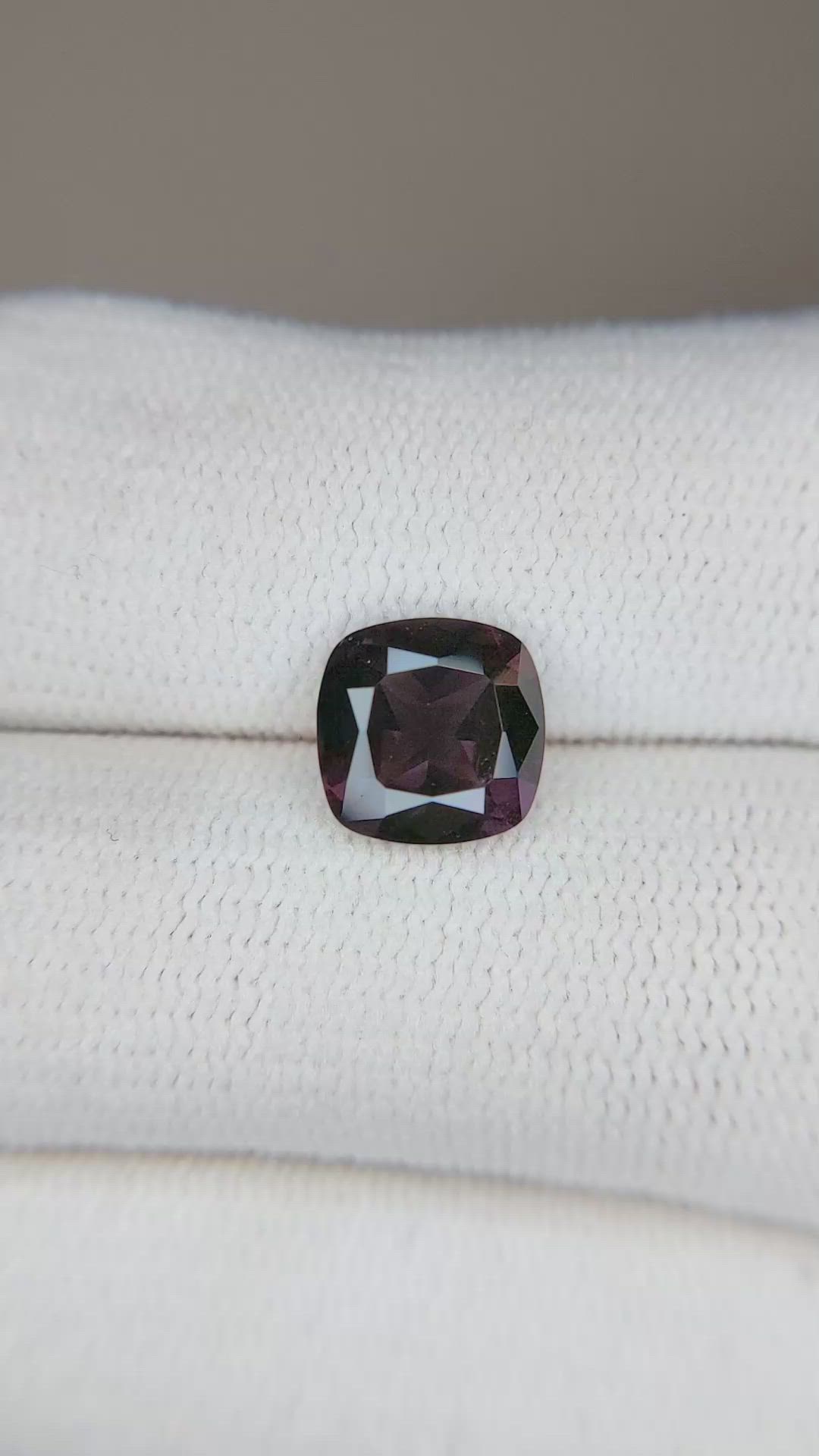2.28 Ct. Purple Sapphire from Ceylon (Sri Lanka) Size Video