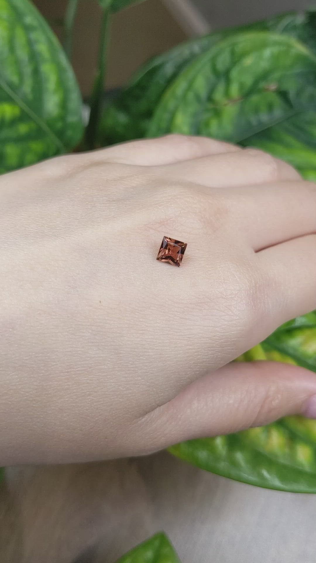 0.87 Ct. Reddish Orange Sapphire from Ceylon (Sri Lanka) Size Video