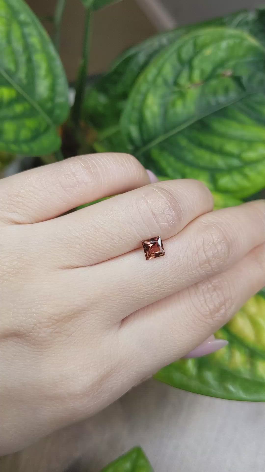 0.87 Ct. Reddish Orange Sapphire from Ceylon (Sri Lanka) Size Video