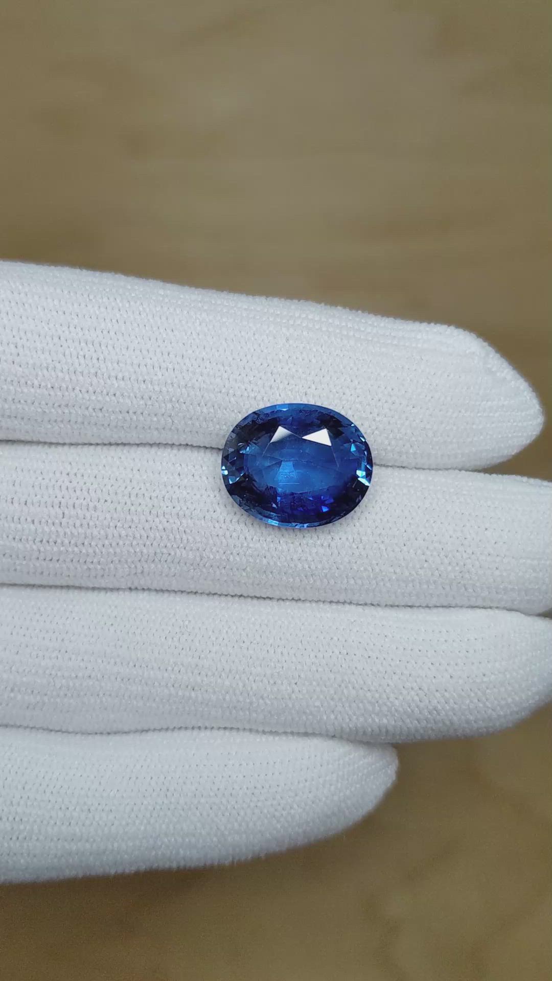 11.10 Ct. Blue Sapphire from Ceylon (Sri Lanka) Size Video