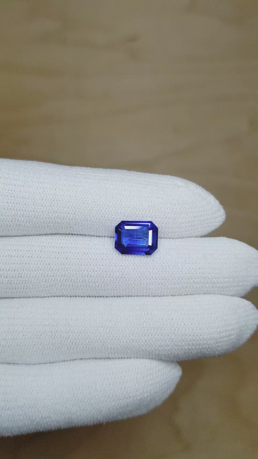 2.72 Ct. Blue Sapphire from Ceylon (Sri Lanka) Size Video