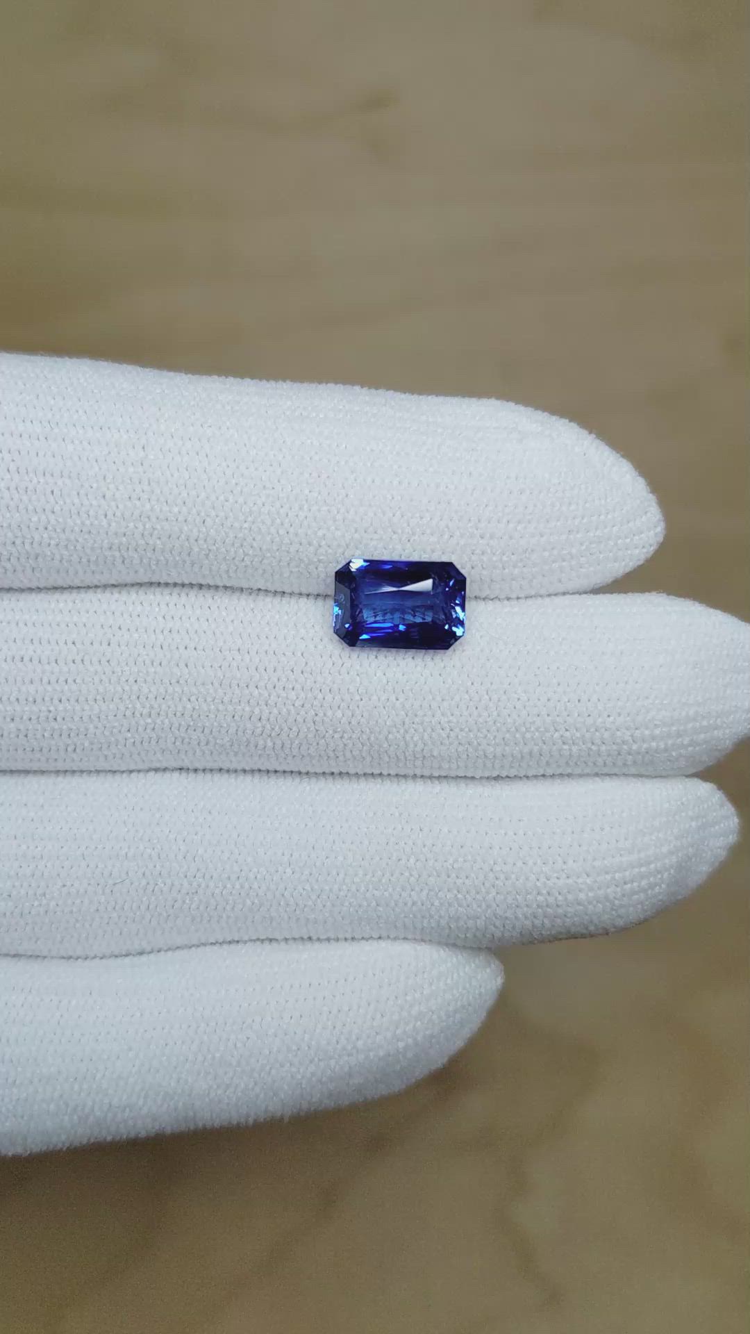 3.35 Ct. Blue Sapphire from Ceylon (Sri Lanka) Size Video