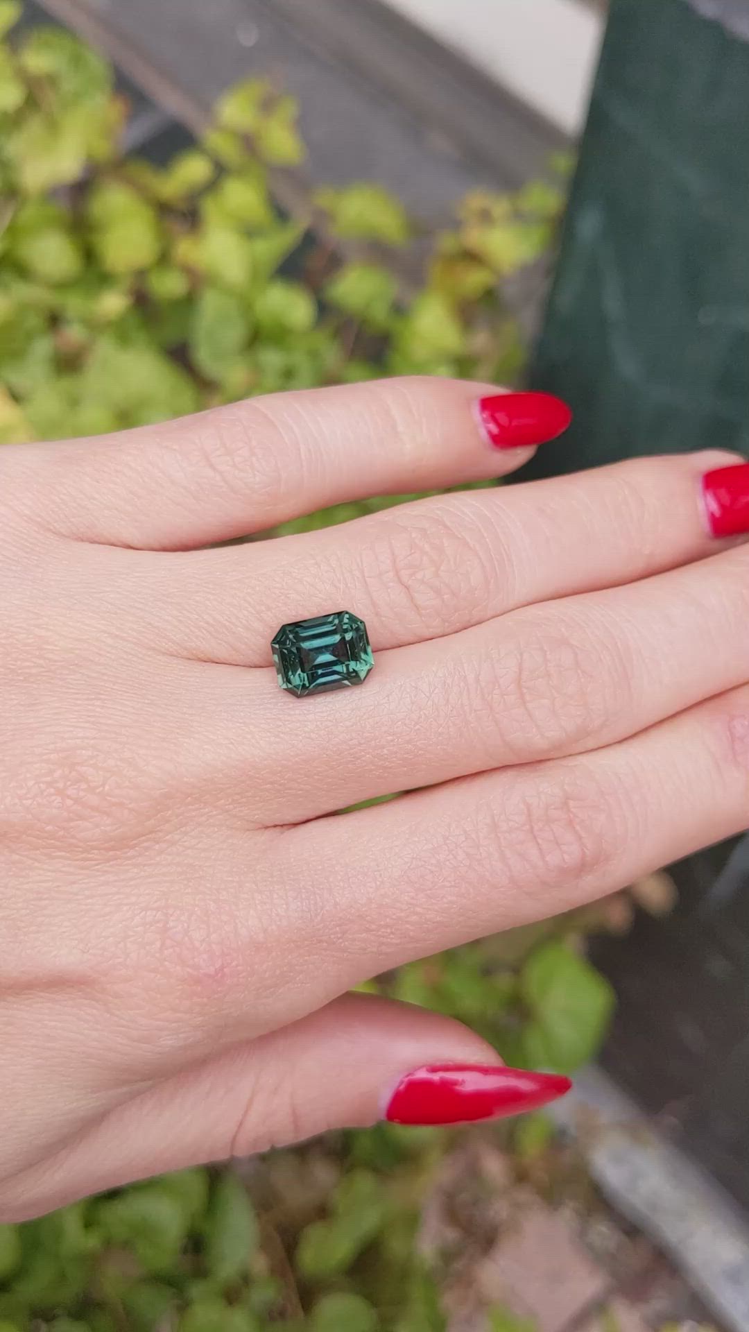 4.00 Ct. Bluish Green Sapphire from Ceylon (Sri Lanka) Size Video