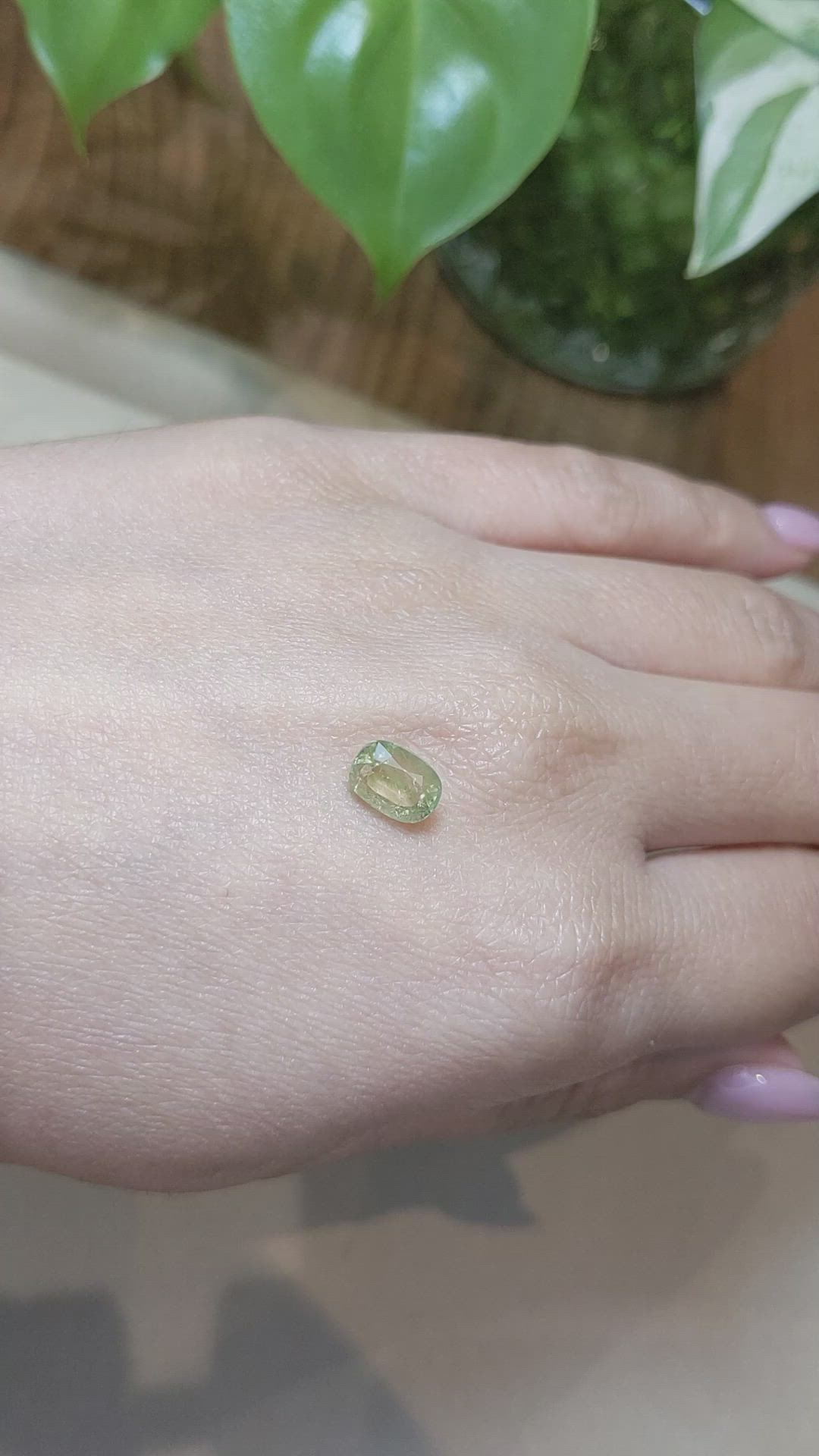 2.19 Ct. Yellowish Green Sapphire from Ceylon (Sri Lanka) Size Video