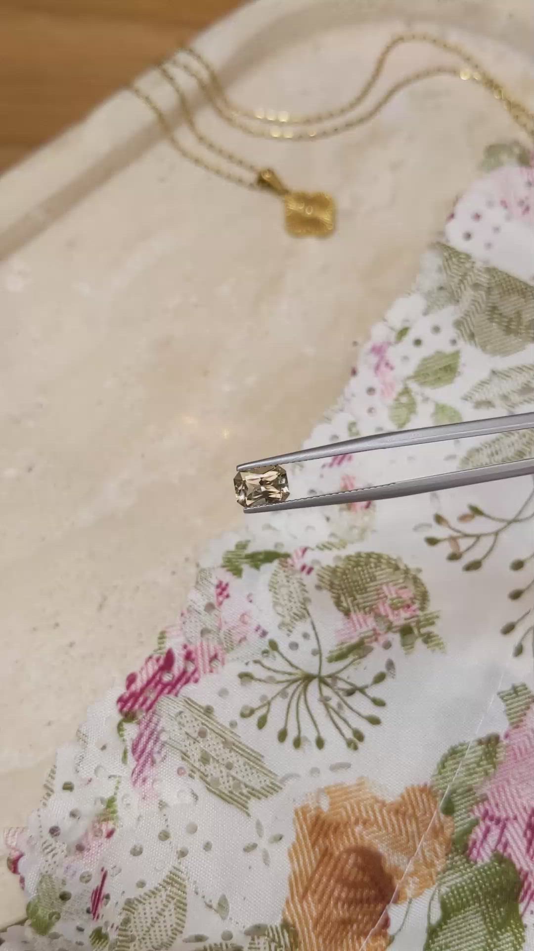 1.28 Ct. Sapphire from Ceylon (Sri Lanka) Size Video