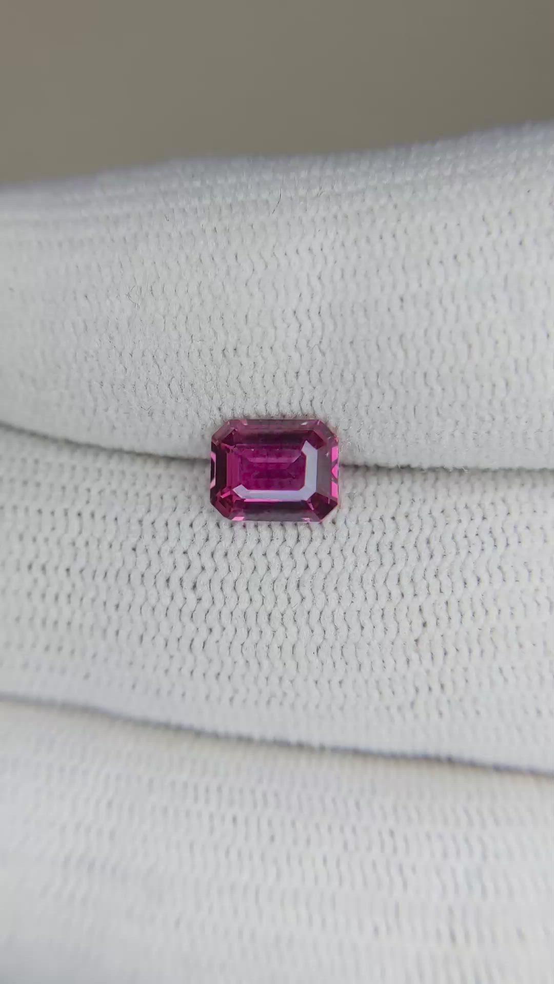 1.24 Ct. Pink Sapphire from Ceylon (Sri Lanka) Size Video