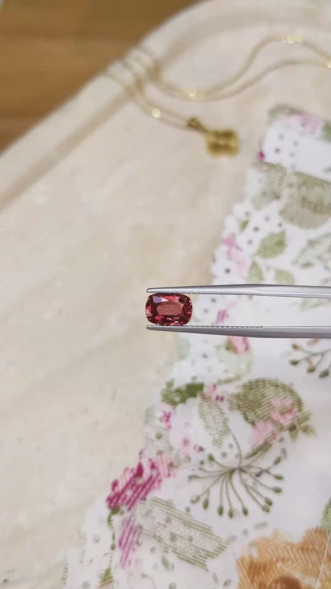 2.10 Ct. Reddish Pink Sapphire from Ceylon (Sri Lanka) Size Video