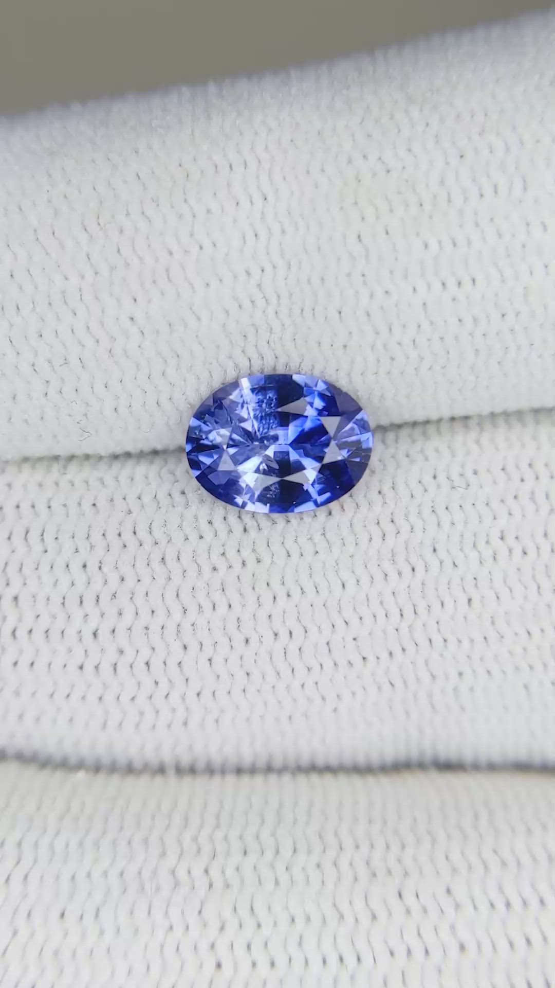 1.54 Ct. Blue Sapphire from Ceylon (Sri Lanka) Size Video