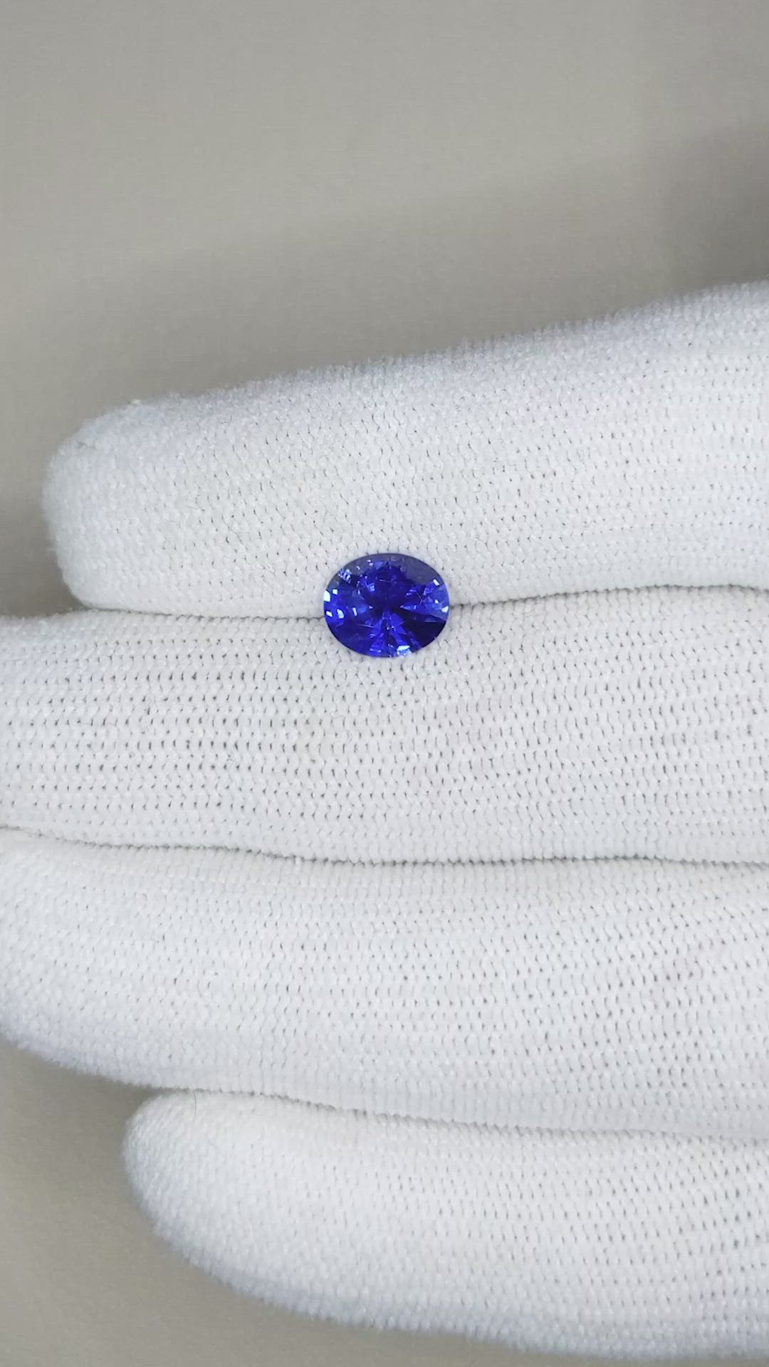 1.57 Ct. Blue Sapphire from Ceylon (Sri Lanka) Size Video