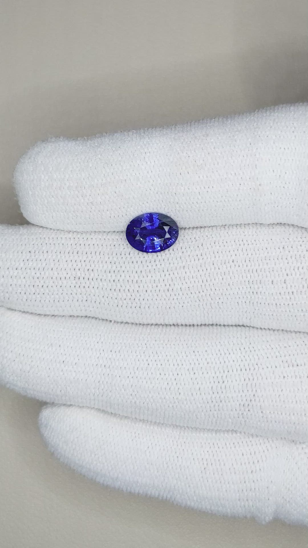 1.81 Ct. Blue Sapphire from Ceylon (Sri Lanka) Size Video