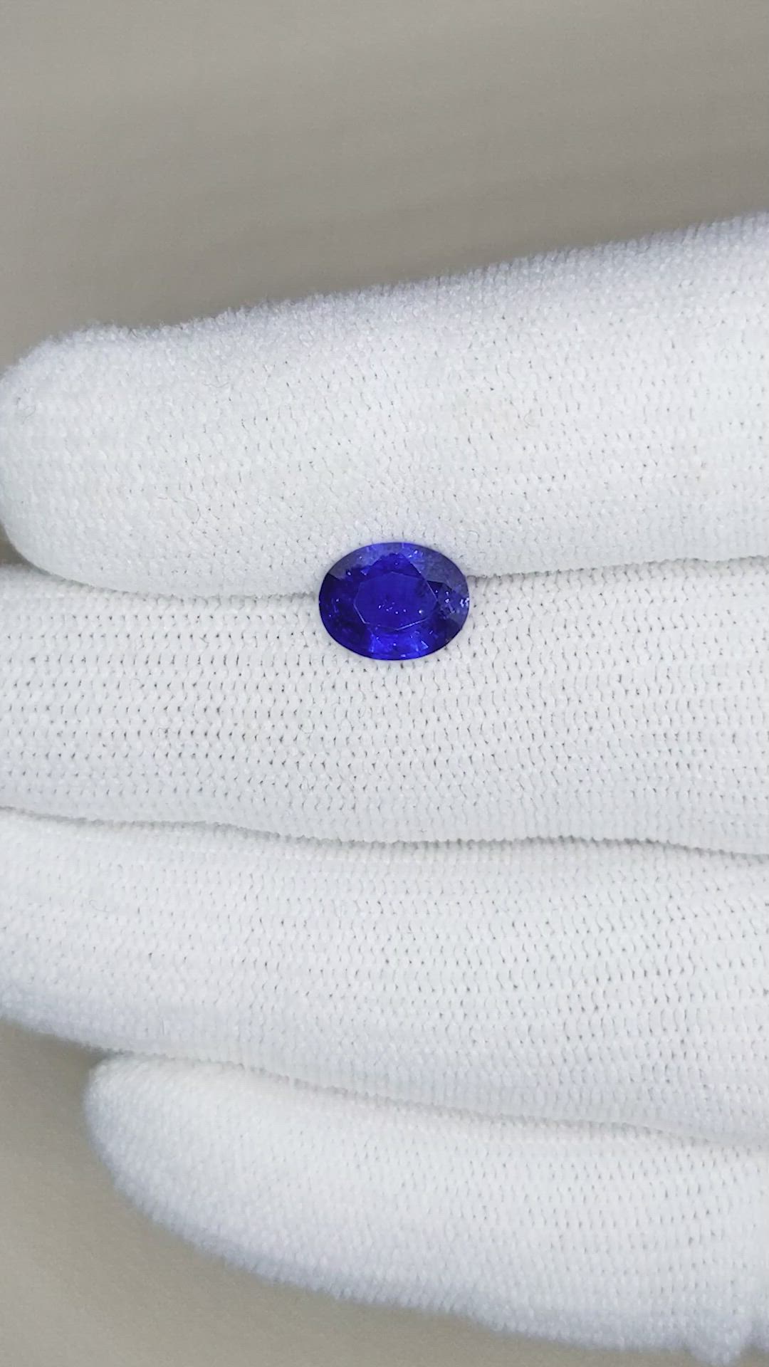 1.85 Ct. Blue Sapphire from Ceylon (Sri Lanka) Size Video