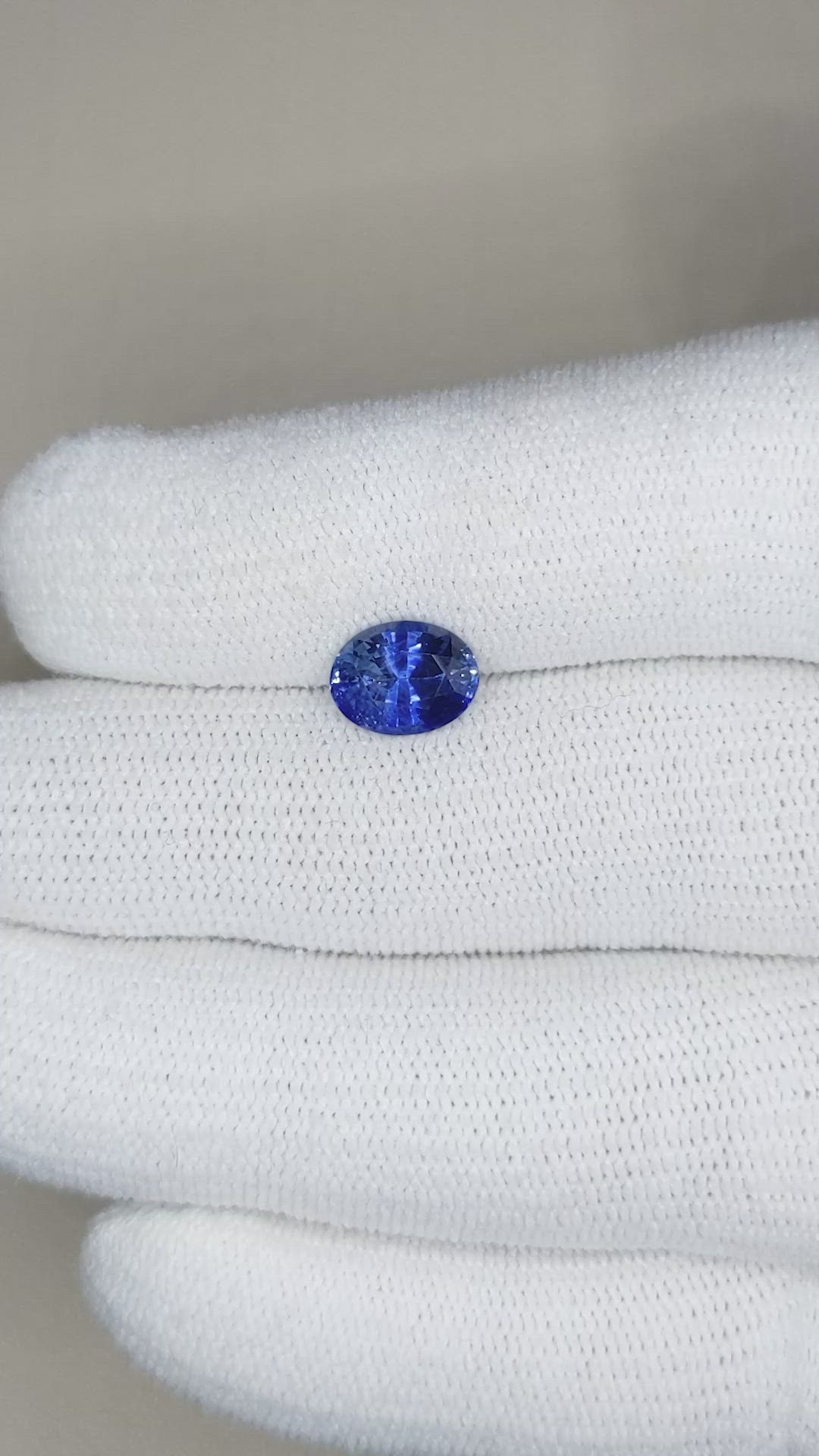1.85 Ct. Blue Sapphire from Ceylon (Sri Lanka) Size Video