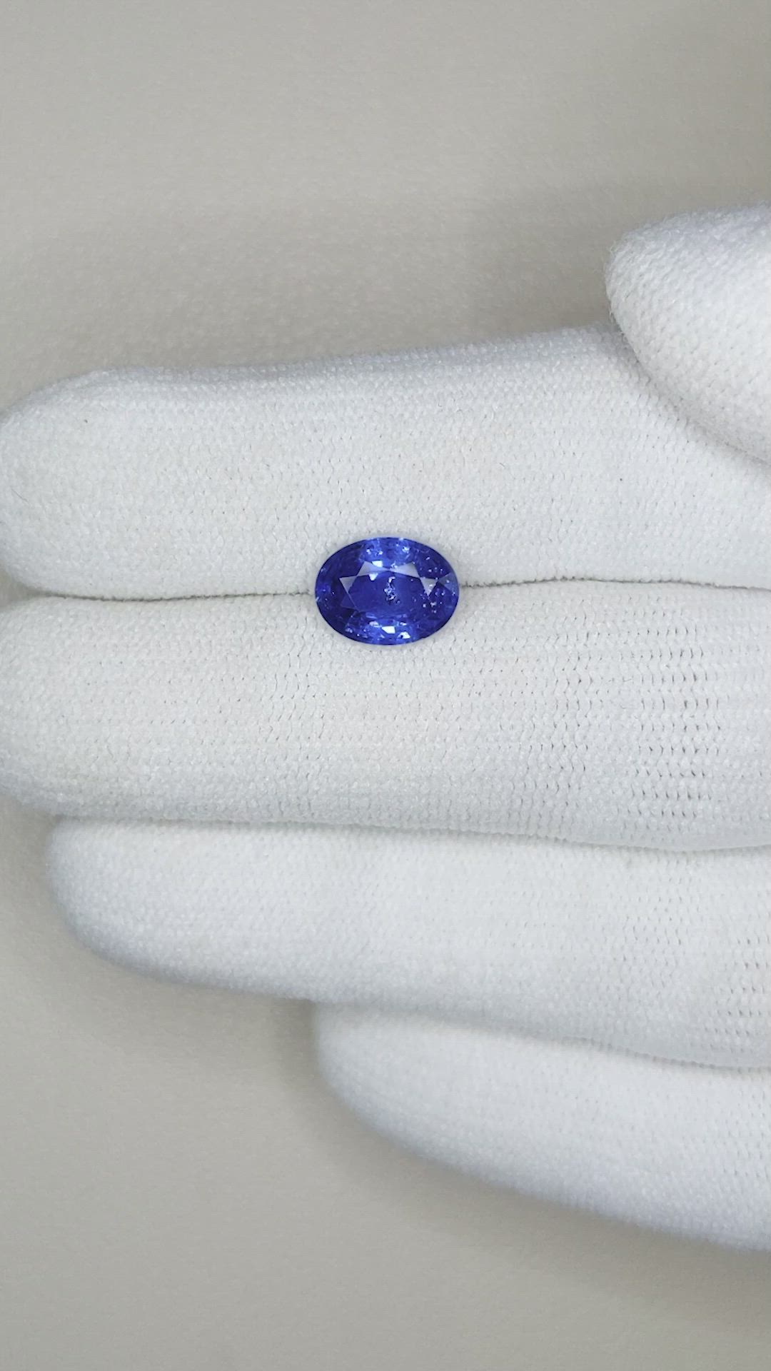 2.10 Ct. Blue Sapphire from Ceylon (Sri Lanka) Size Video
