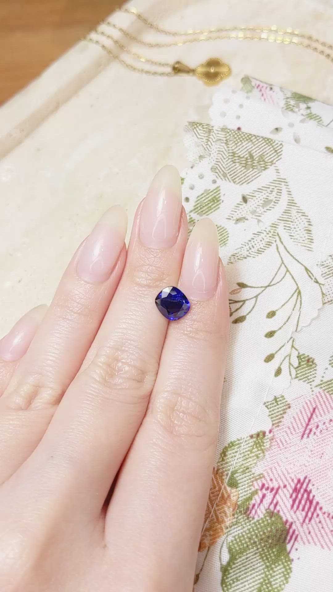 2.23 Ct. Blue Sapphire from Ceylon (Sri Lanka) Size Video