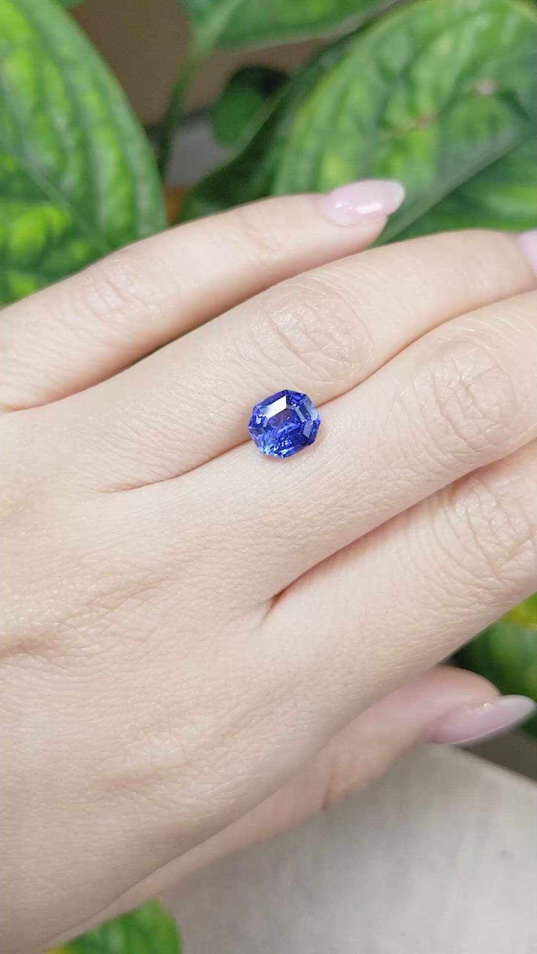 2.33 Ct. Blue Sapphire from Ceylon (Sri Lanka) Size Video