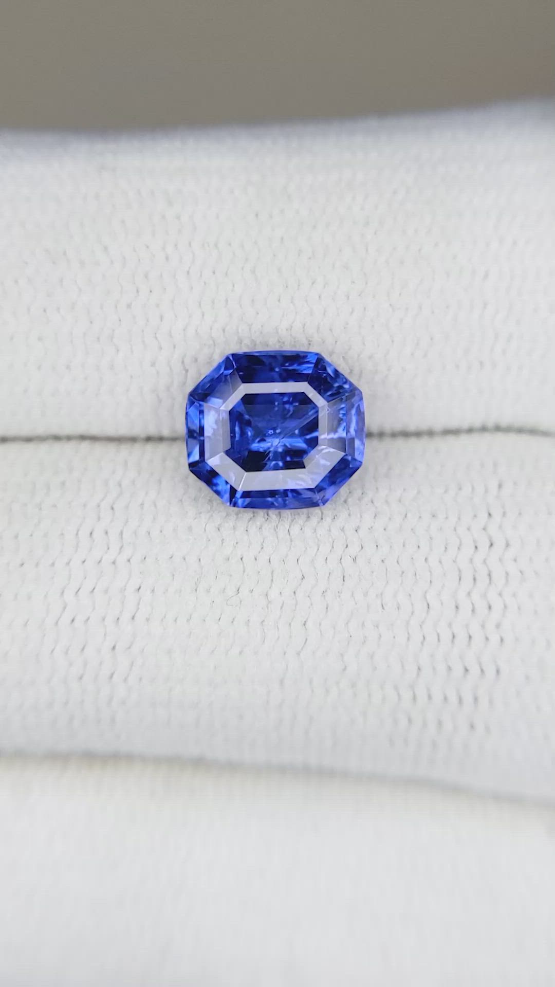 2.33 Ct. Blue Sapphire from Ceylon (Sri Lanka) Size Video