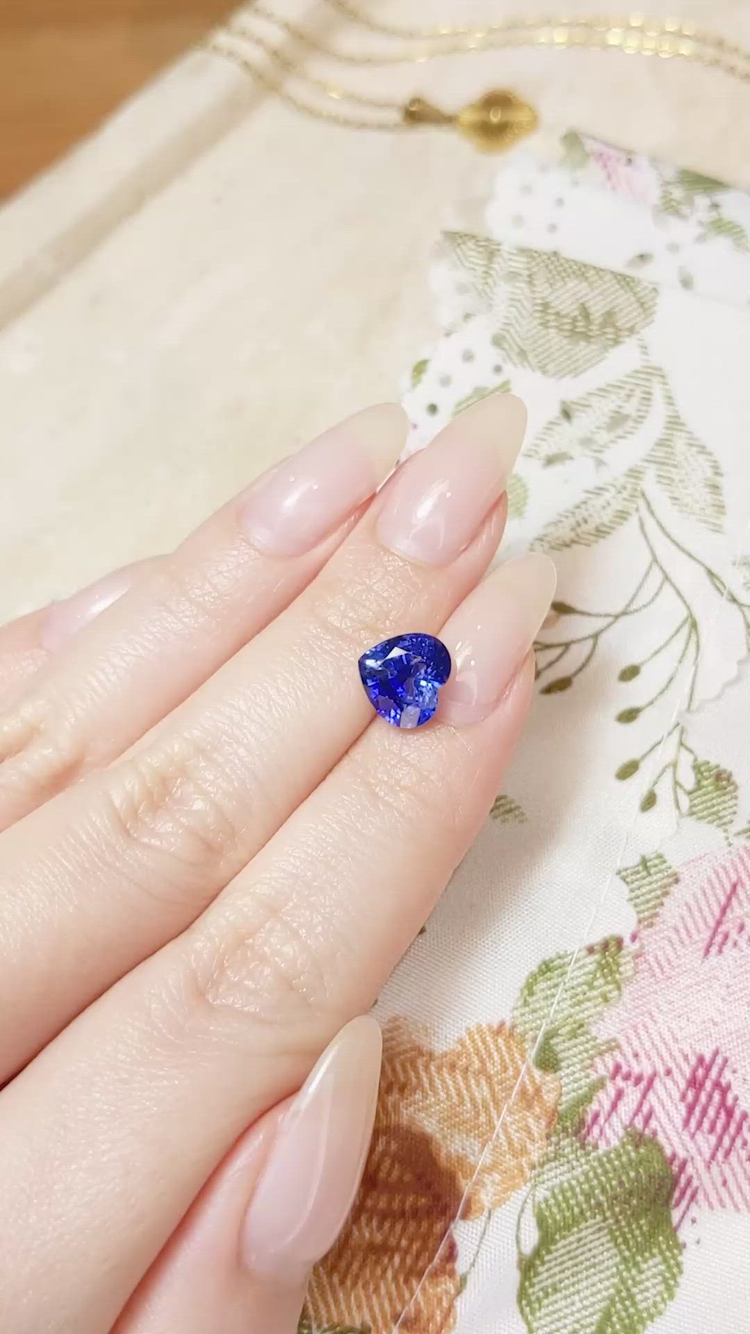 3.57 Ct. Blue Sapphire from Ceylon (Sri Lanka) Size Video