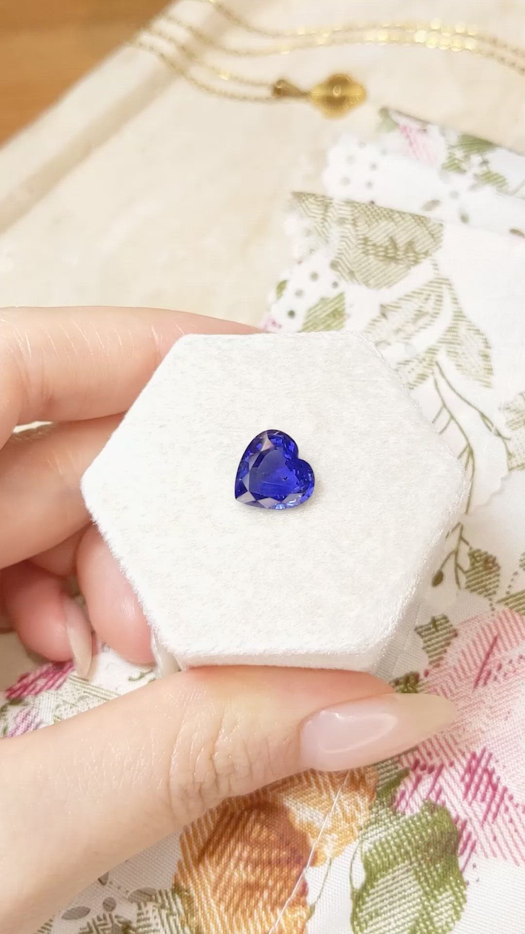 4.32 Ct. Blue Sapphire from Ceylon (Sri Lanka) Size Video