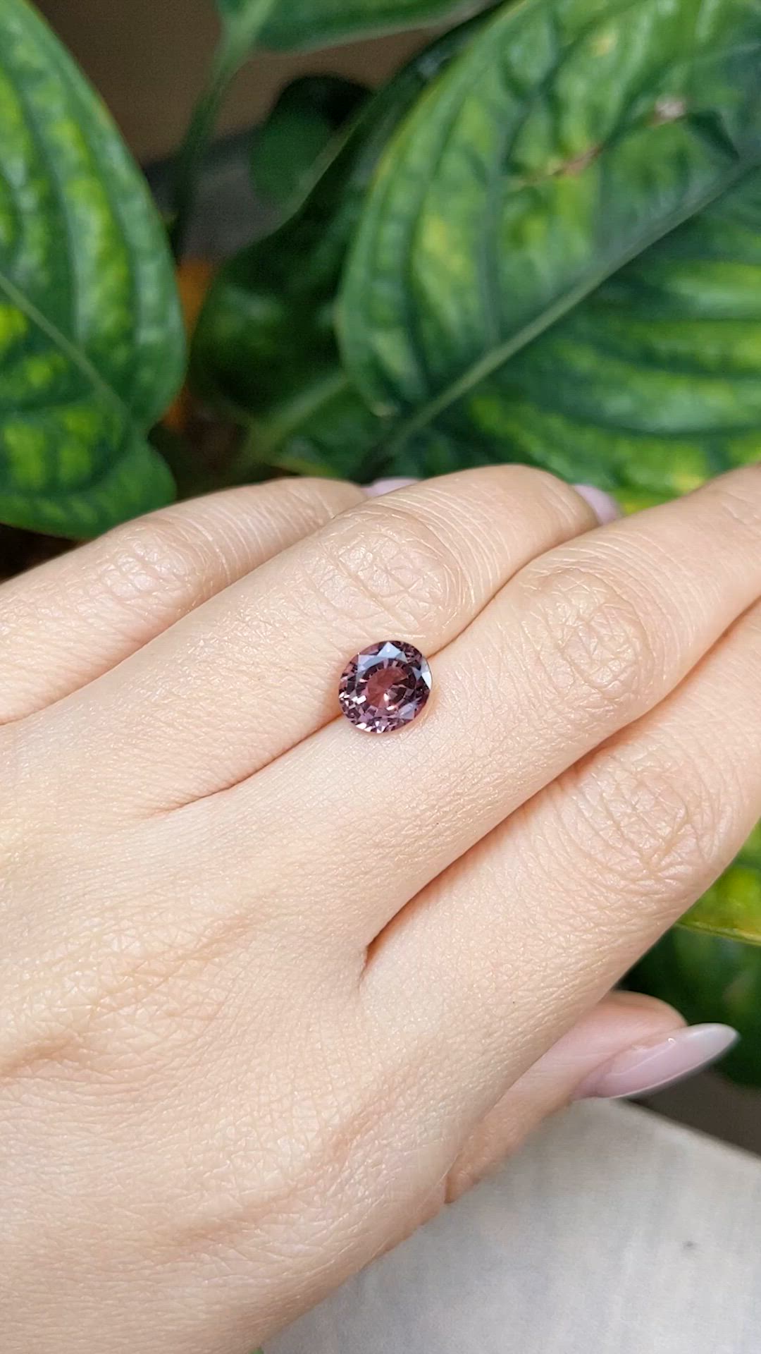2.15 Ct. Pinkish Brown Sapphire from Ceylon (Sri Lanka) Size Video