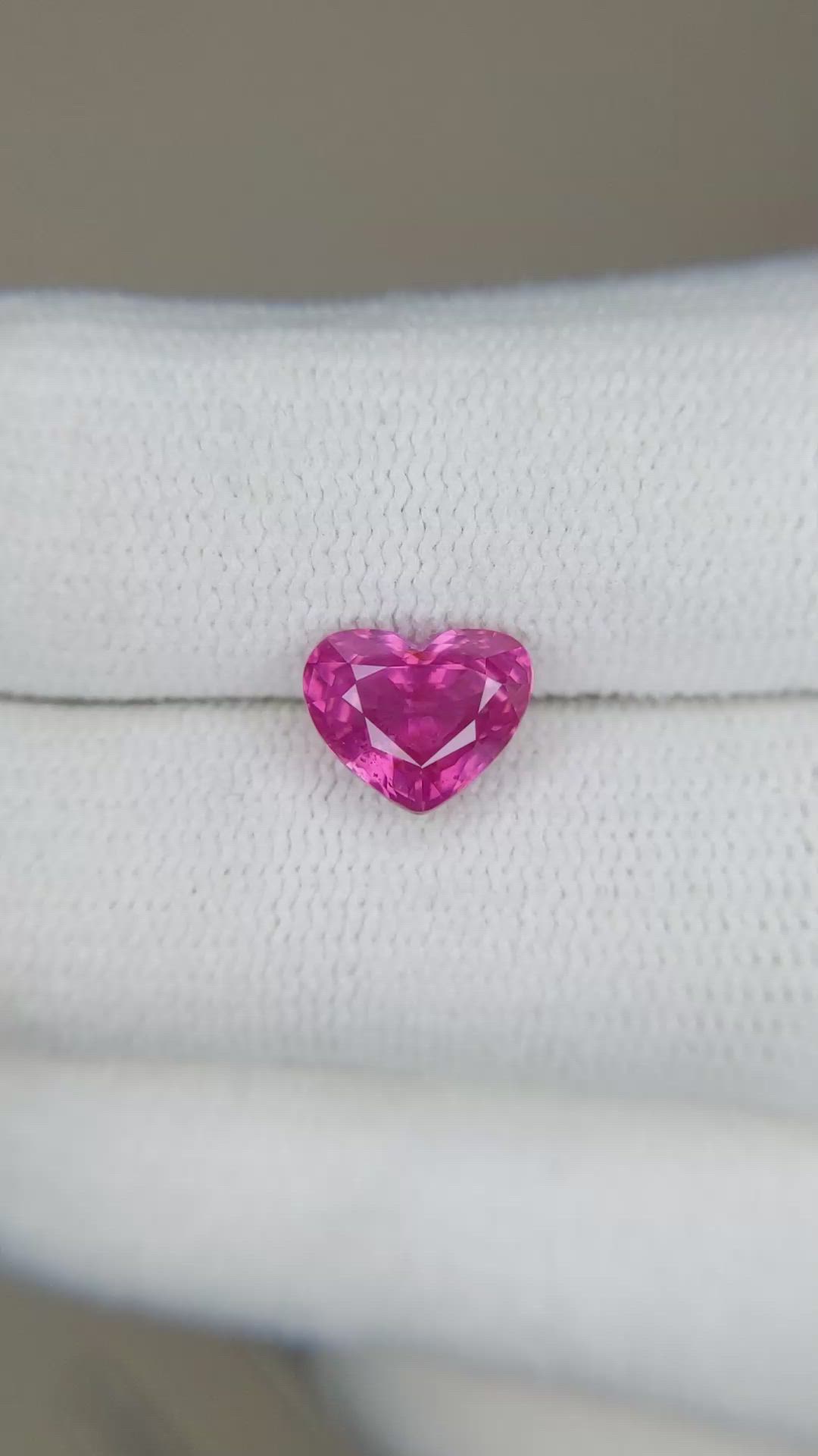 2.06 Ct. Pink Sapphire from Ceylon (Sri Lanka) Size Video