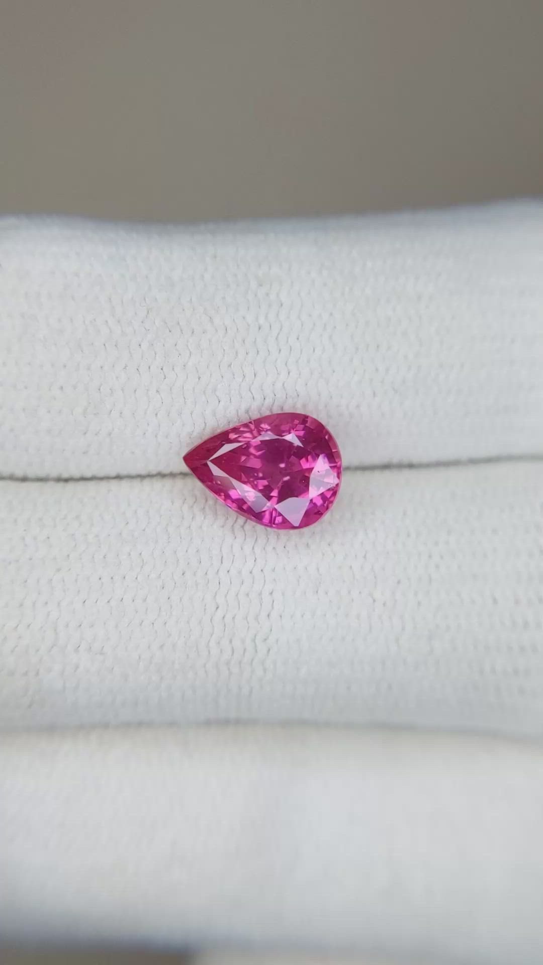 2.11 Ct. Pink Sapphire from Ceylon (Sri Lanka) Size Video