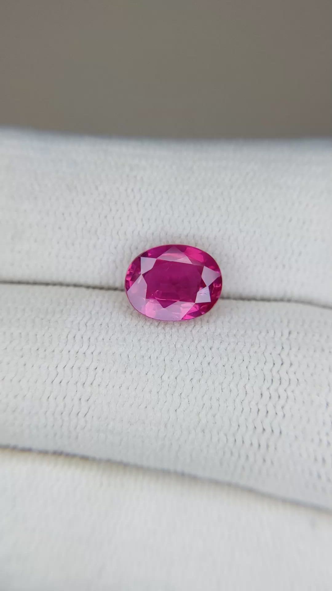 2.07 Ct. Pink Sapphire from Ceylon (Sri Lanka) Size Video