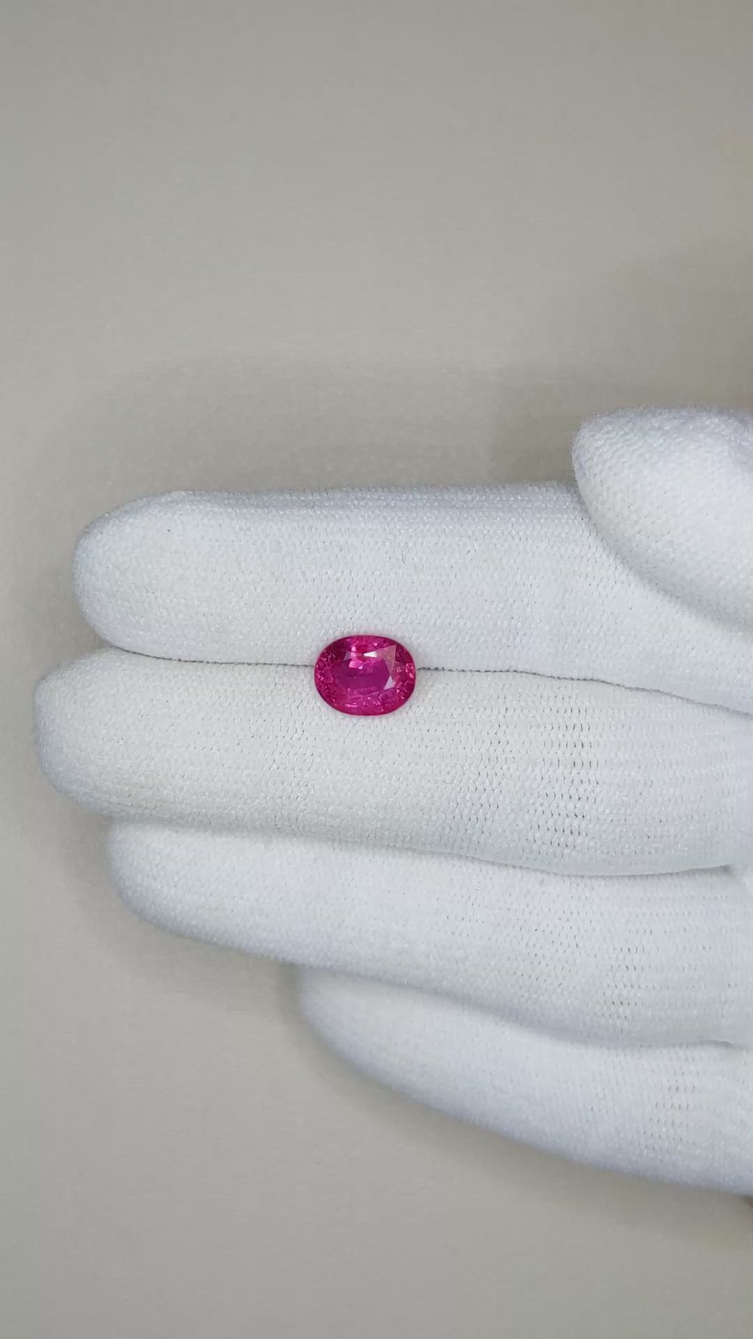 2.12 Ct. Reddish Pink Sapphire from Ceylon (Sri Lanka) Size Video
