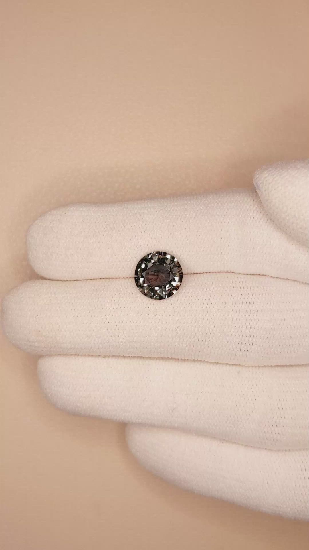 2.61 Ct. Color Change Sapphire from Ceylon (Sri Lanka) Size Video