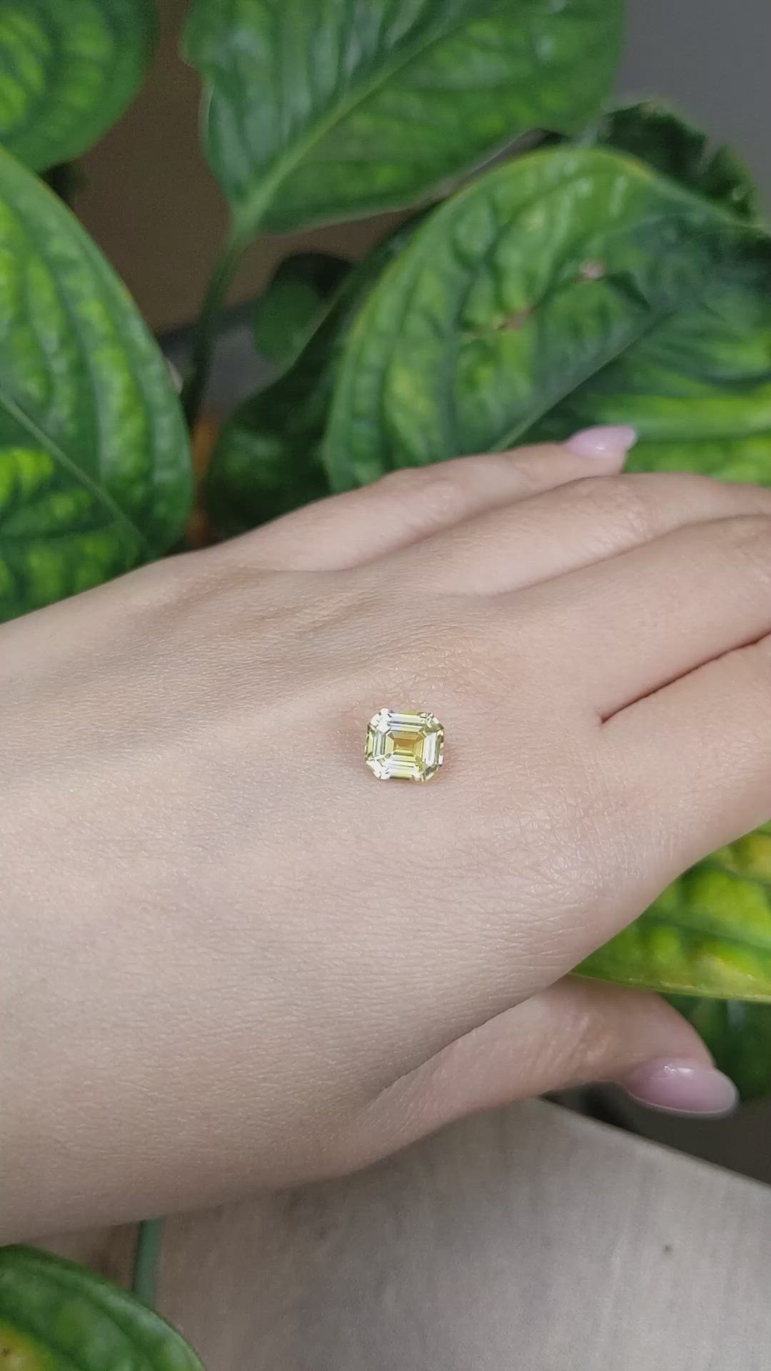 2.24 Ct. Yellow Sapphire from Ceylon (Sri Lanka) Size Video