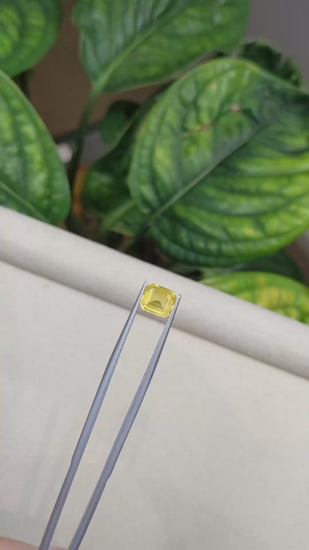 2.16 Ct. Yellow Sapphire from Ceylon (Sri Lanka) Size Video