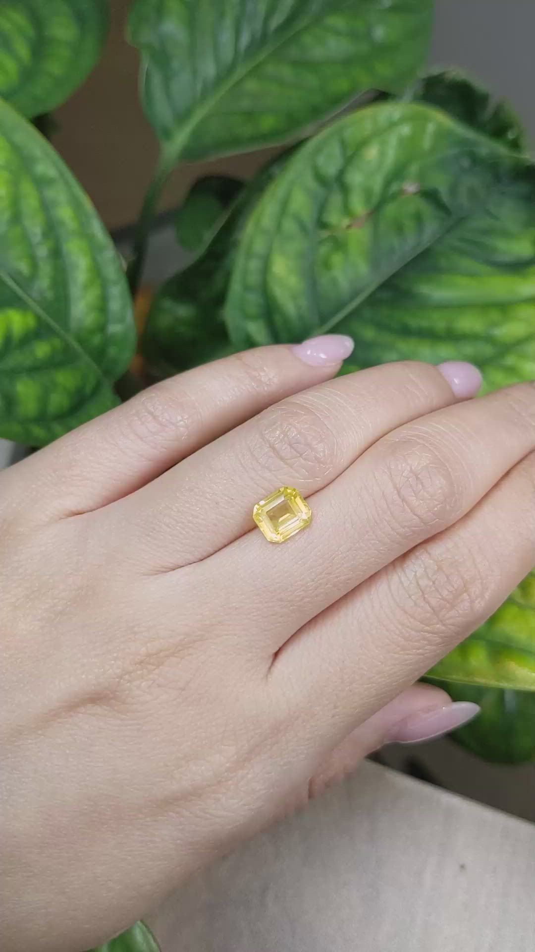 2.16 Ct. Yellow Sapphire from Ceylon (Sri Lanka) Size Video