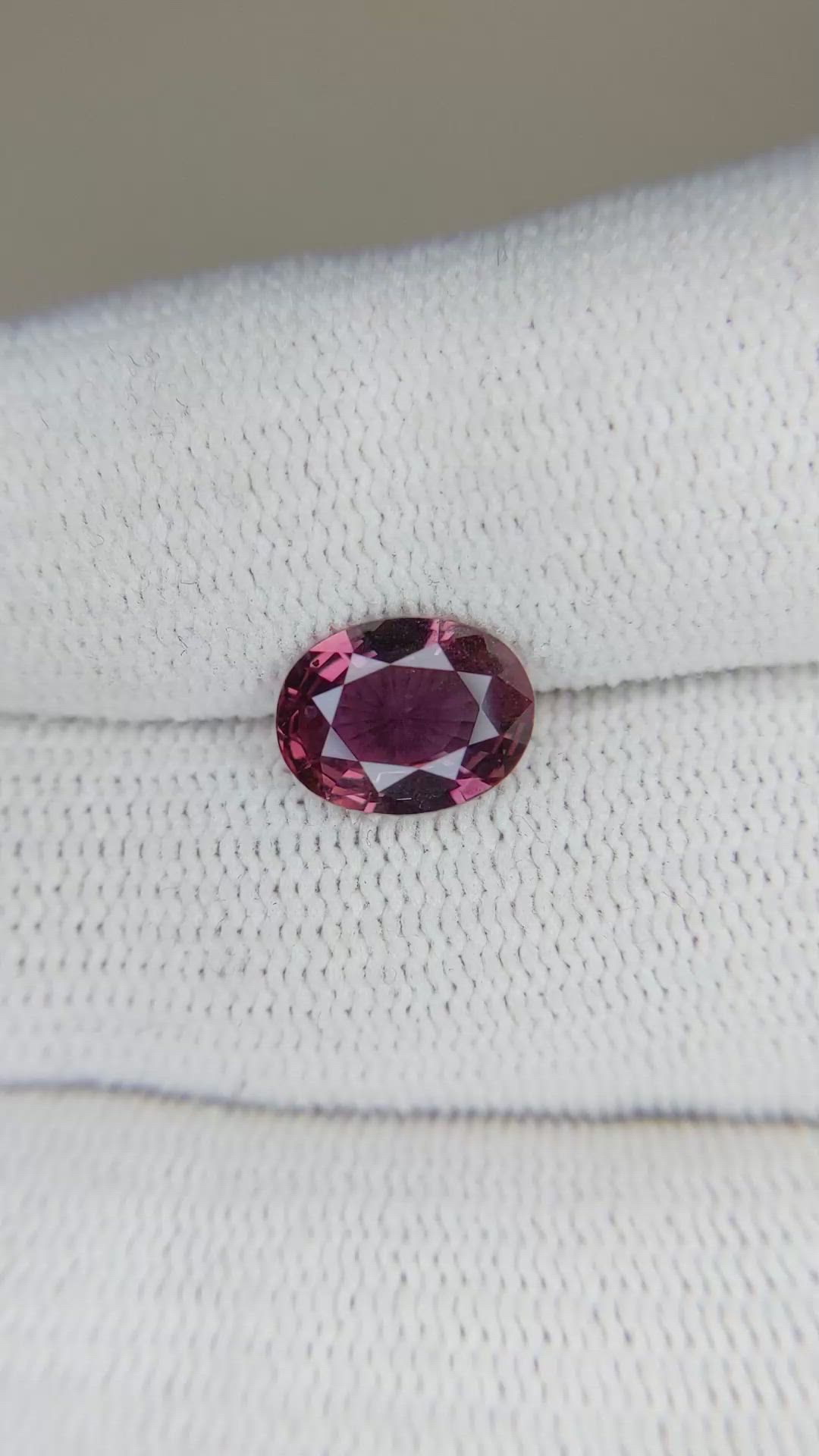 2.16 Ct. Reddish Pink Sapphire from Ceylon (Sri Lanka) Size Video