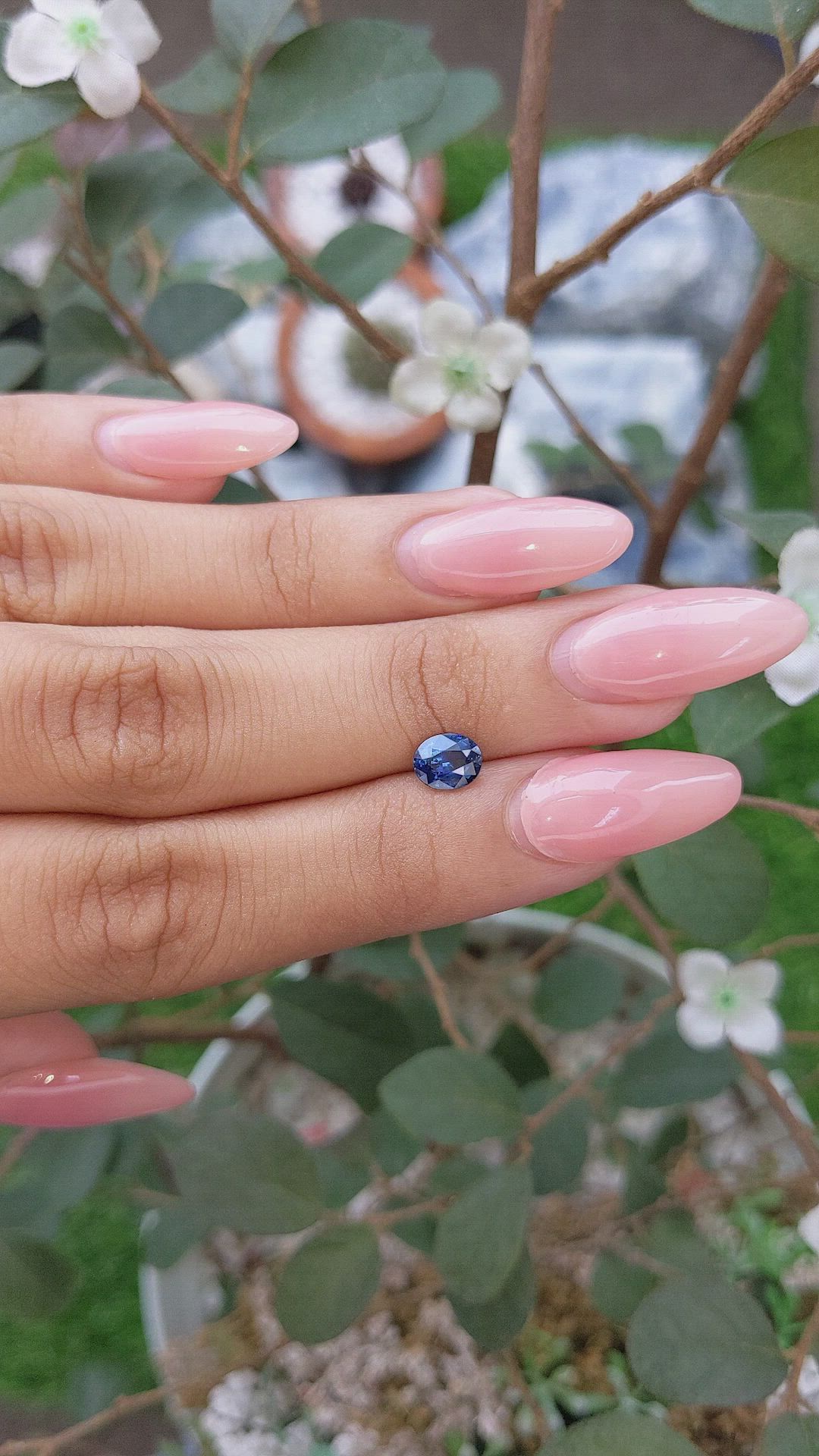 1.03 Ct. Sapphire from Ceylon (Sri Lanka) Size Video