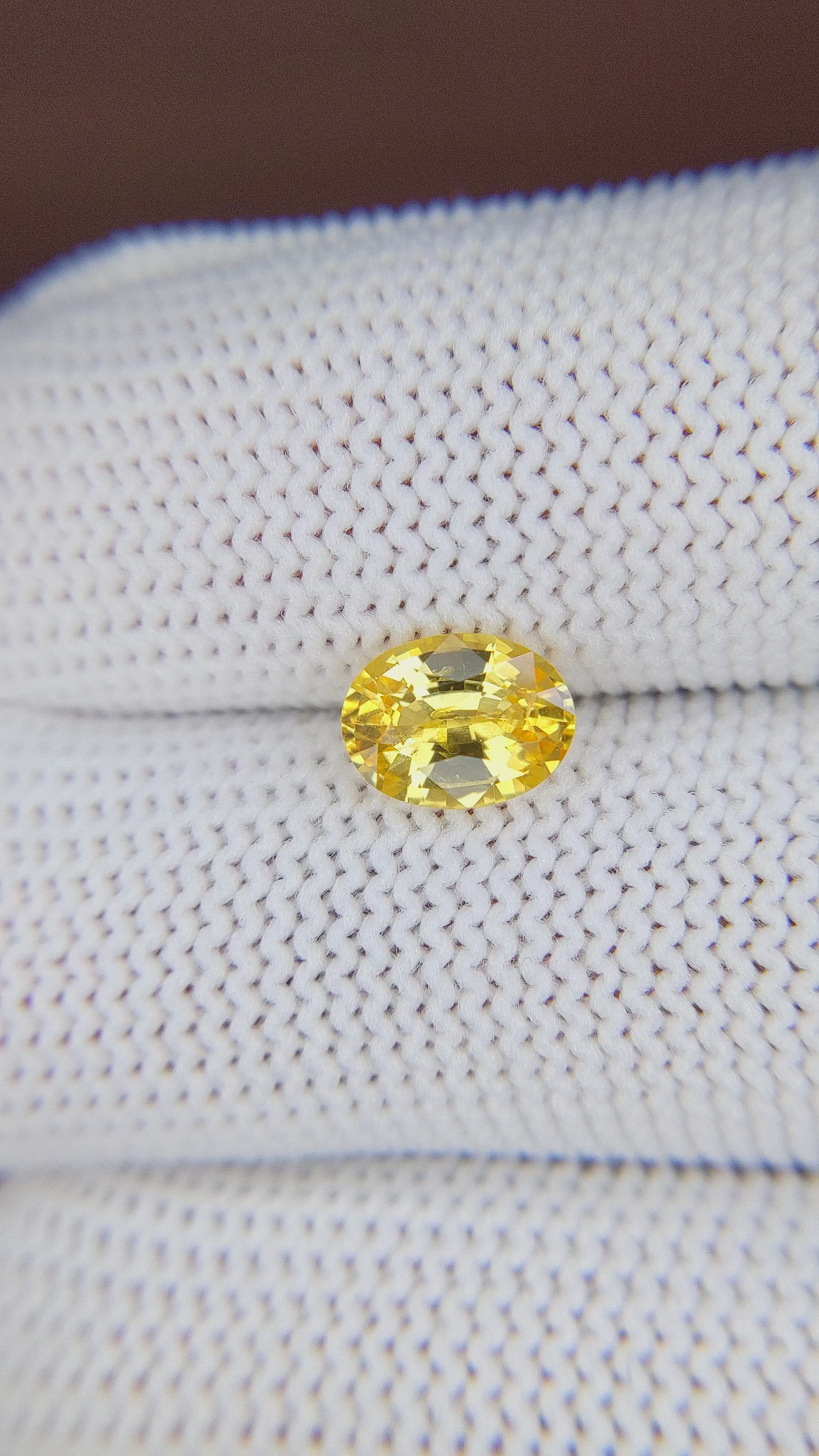 1.47 Ct. Yellow Sapphire from Ceylon (Sri Lanka) Size Video