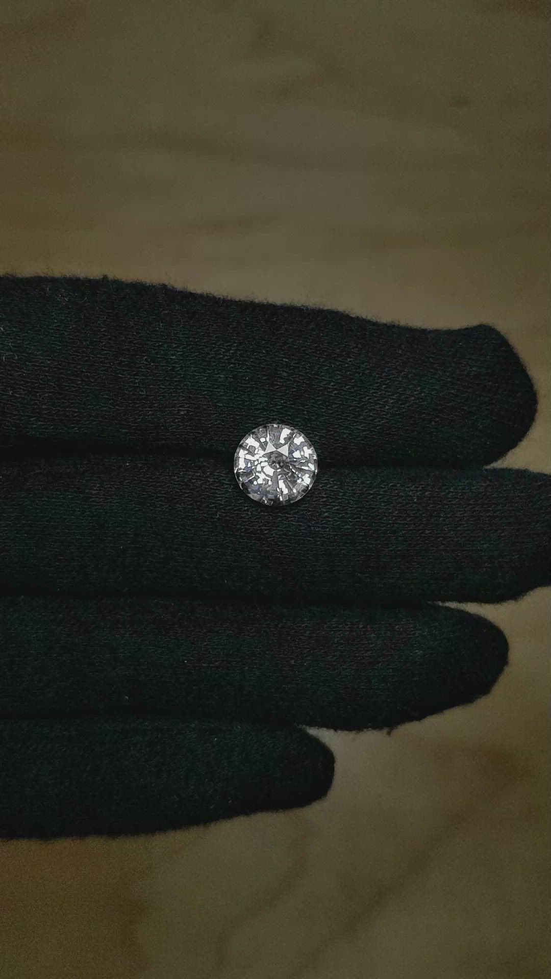 3.56 Ct. White Sapphire from Ceylon (Sri Lanka) Size Video