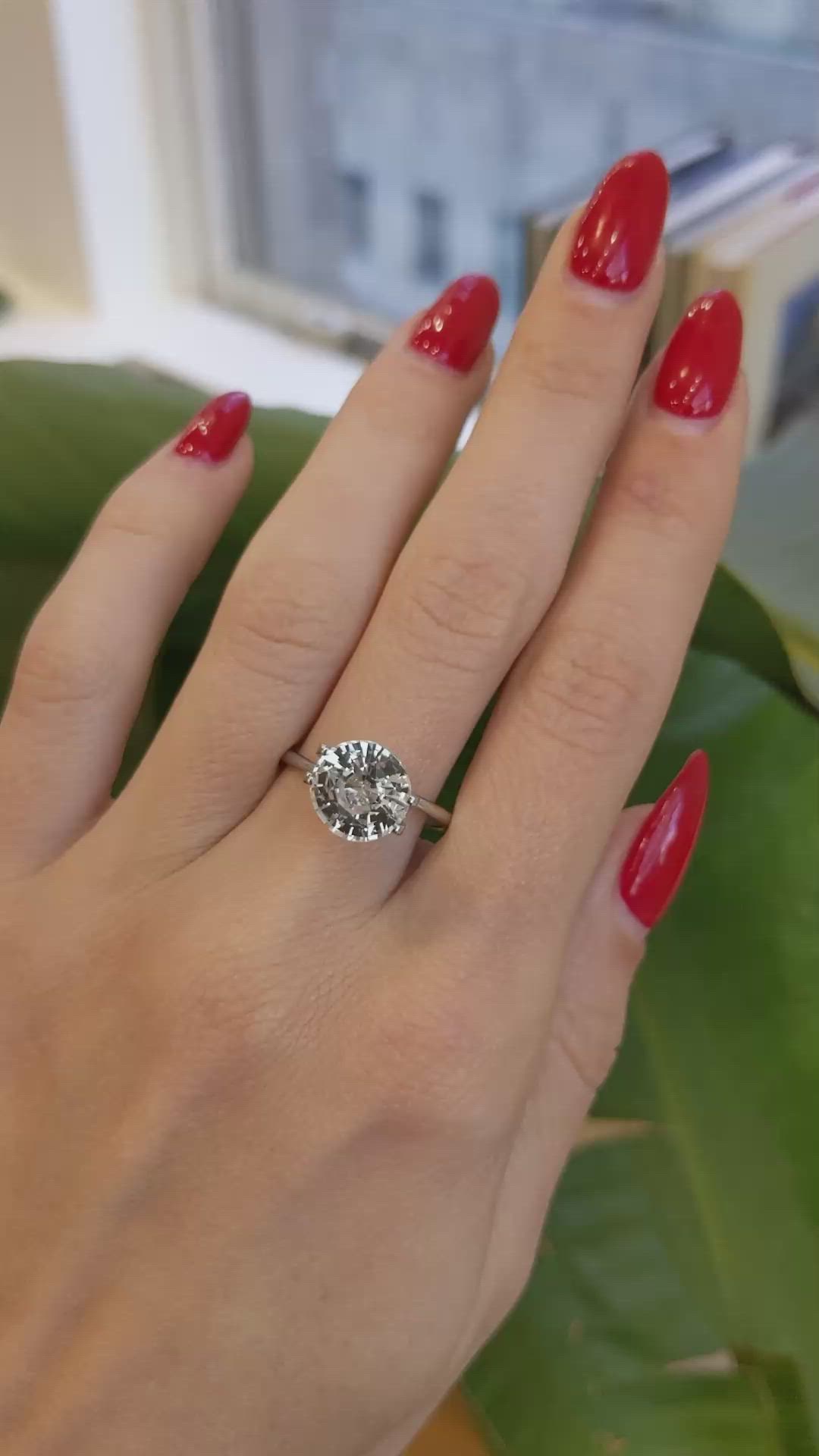 4.17 Ct. White Sapphire from Ceylon (Sri Lanka) Size Video