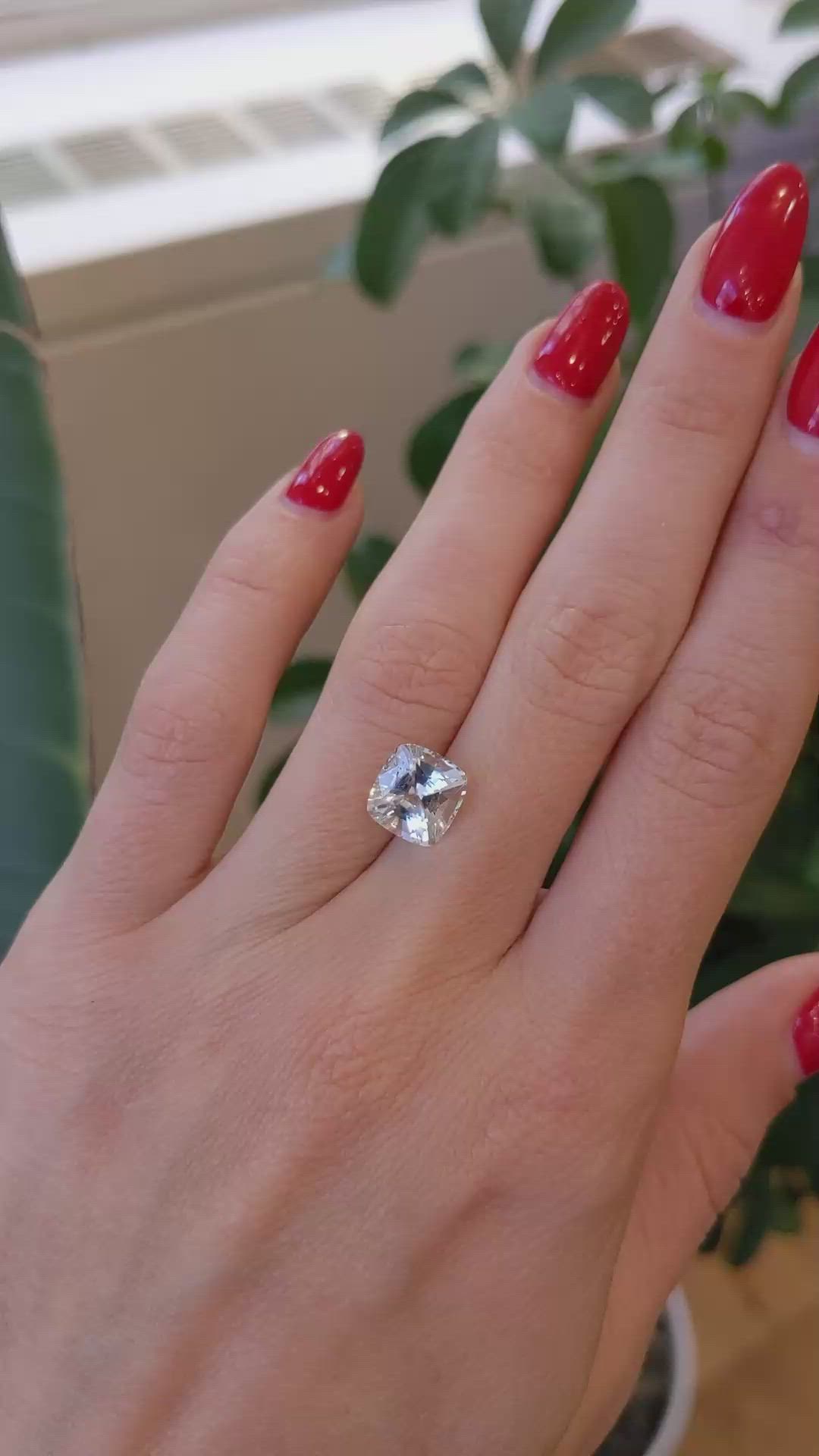 3.86 Ct. White Sapphire from Ceylon (Sri Lanka) Size Video