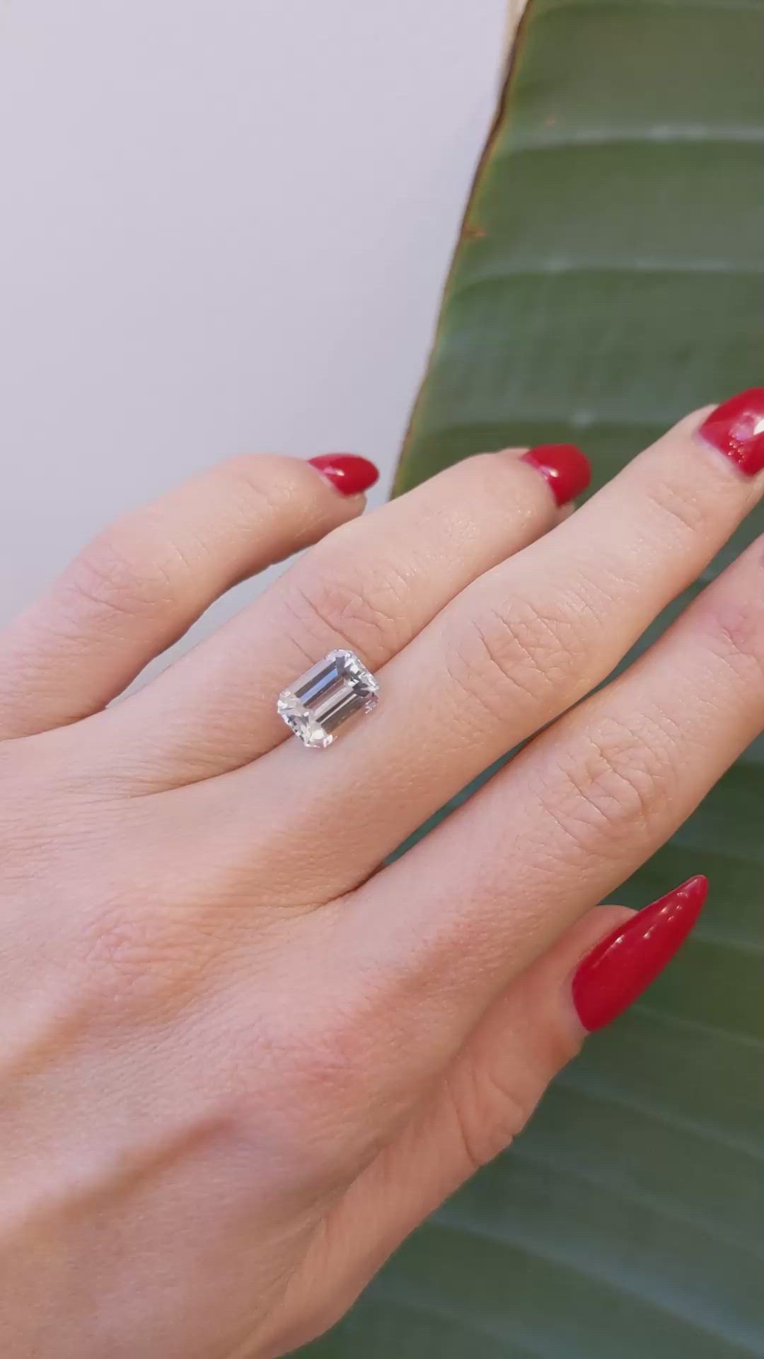 3.55 Ct. White Sapphire from Ceylon (Sri Lanka) Size Video