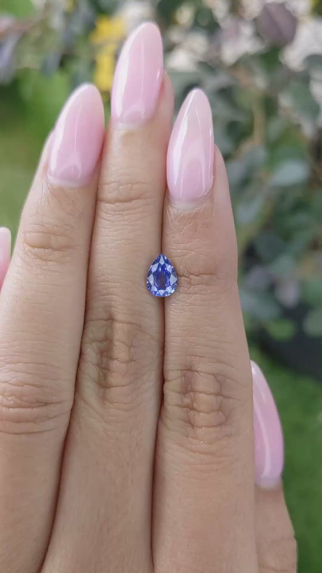 0.90 Ct. Sapphire from Ceylon (Sri Lanka) Size Video