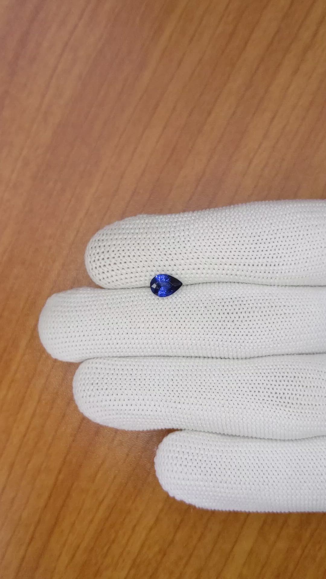 0.83 Ct. Blue Sapphire from Ceylon (Sri Lanka) Size Video