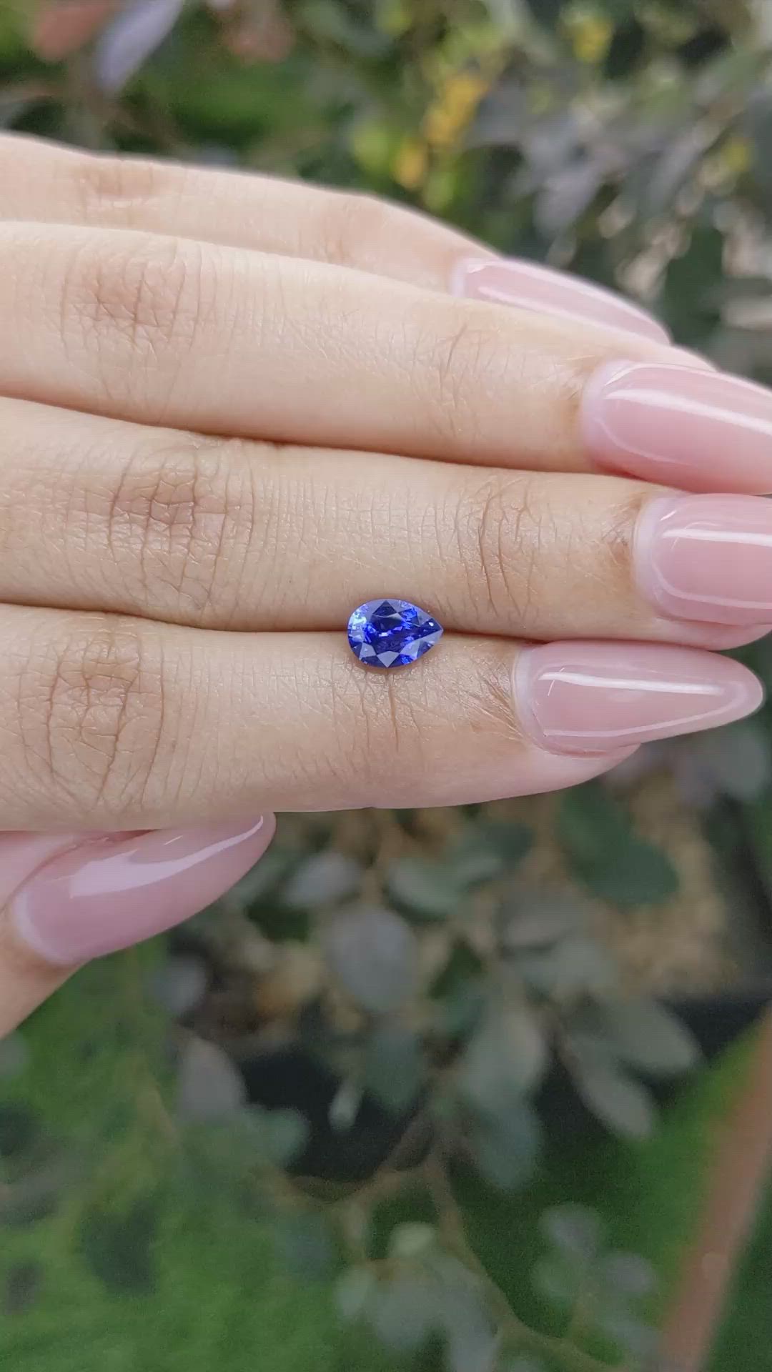 1.01 Ct. Blue Sapphire from Ceylon (Sri Lanka) Size Video