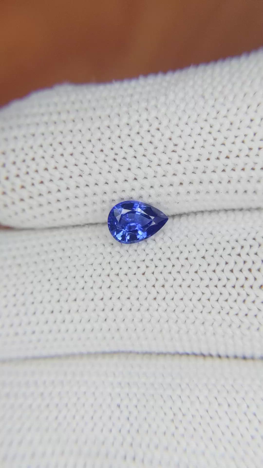 1.01 Ct. Blue Sapphire from Ceylon (Sri Lanka) Size Video