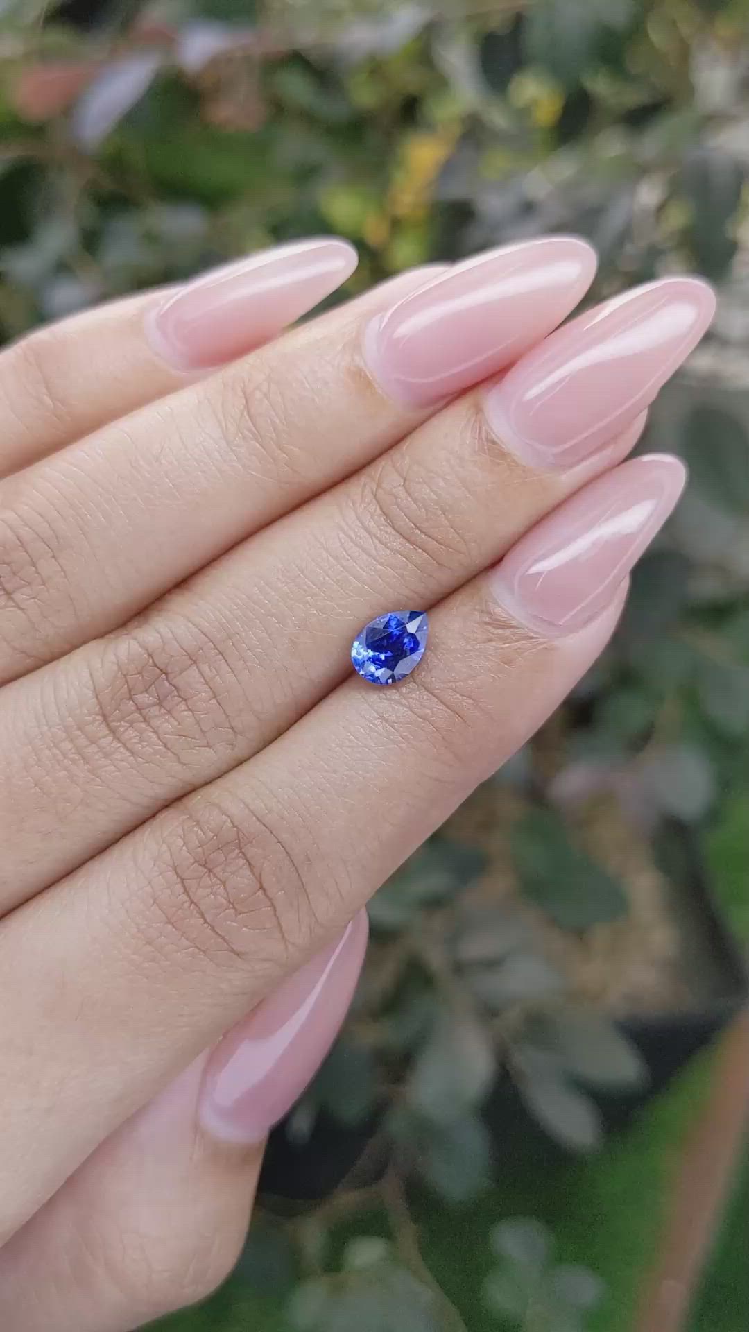 1.01 Ct. Blue Sapphire from Ceylon (Sri Lanka) Size Video