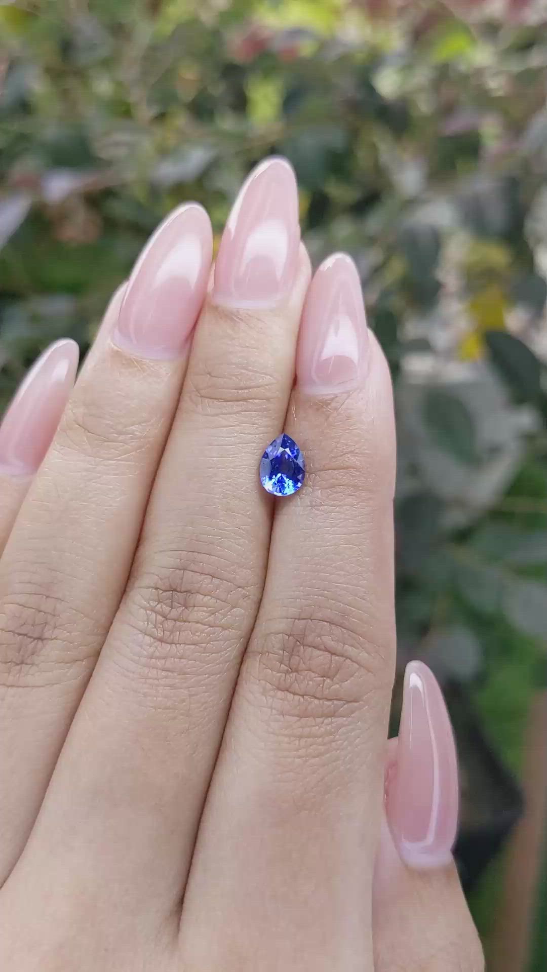 1.01 Ct. Blue Sapphire from Ceylon (Sri Lanka) Size Video