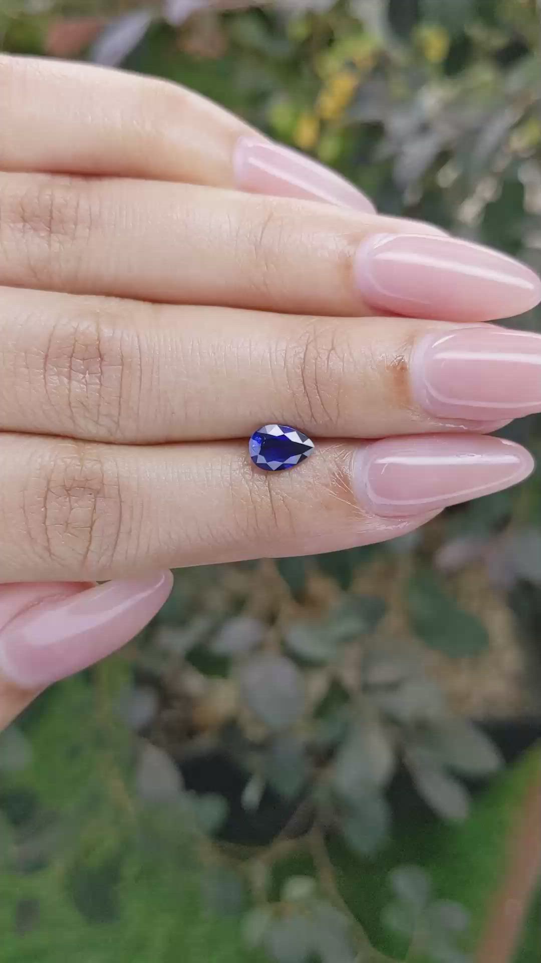0.82 Ct. Blue Sapphire from Ceylon (Sri Lanka) Size Video