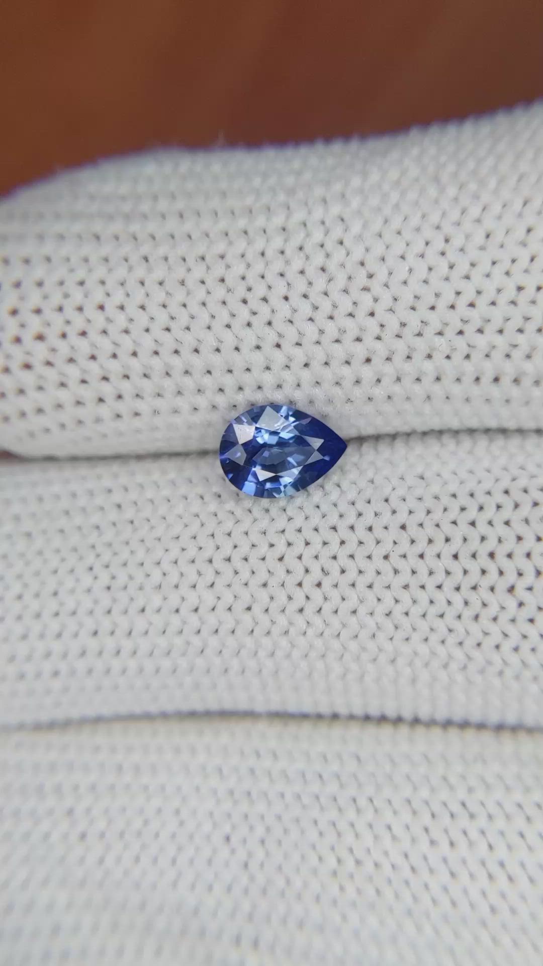 0.90 Ct. Blue Sapphire from Ceylon (Sri Lanka) Size Video