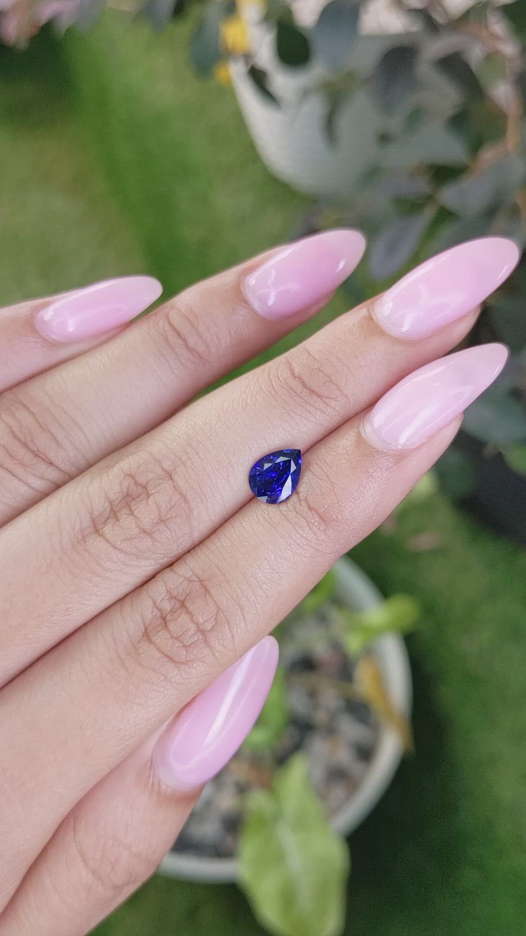 1.33 Ct. Blue Sapphire from Ceylon (Sri Lanka) Size Video